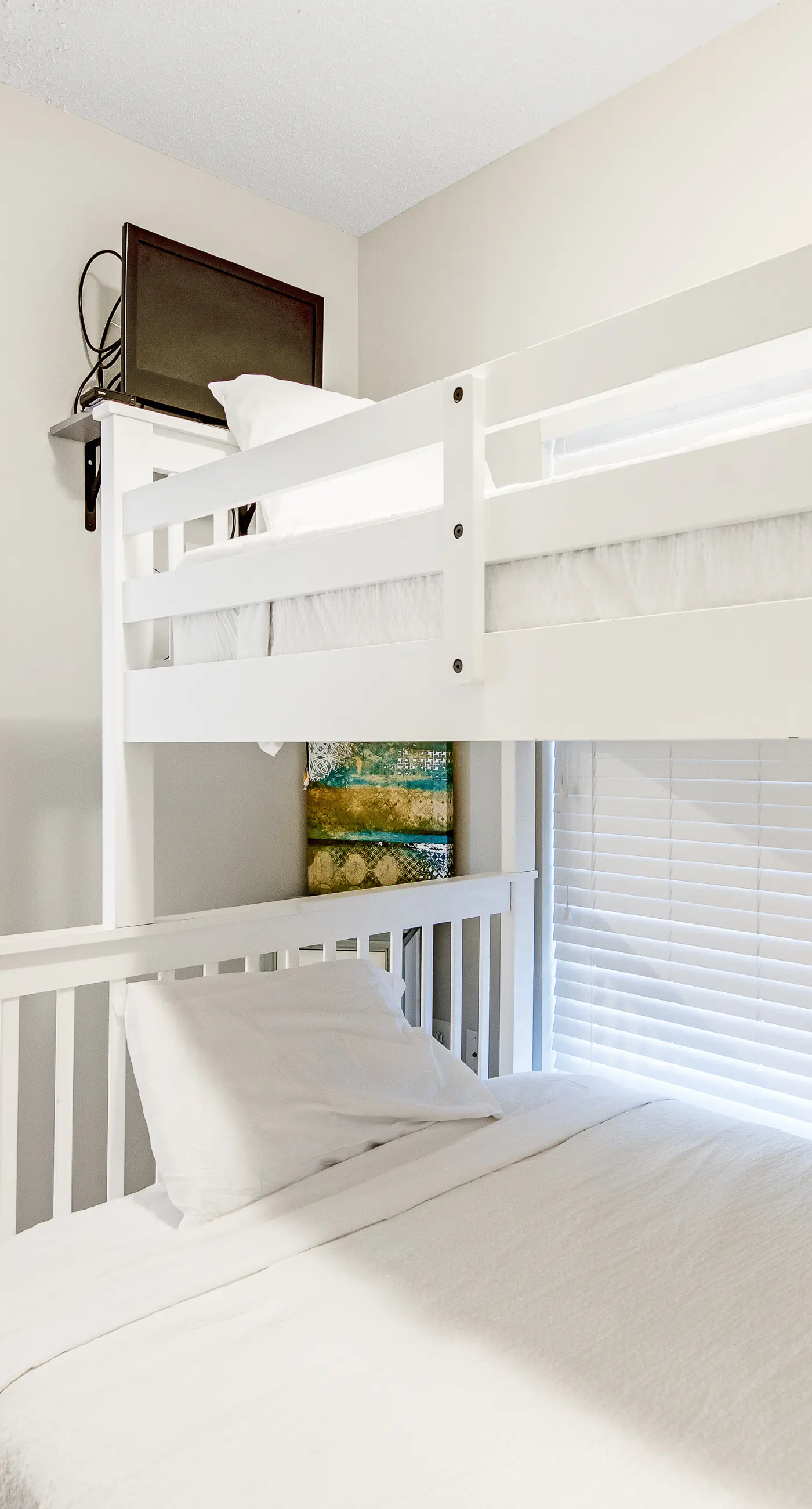 Beachfront condo on 10th floor w/shared pools (4), hot tub, tennis - great views