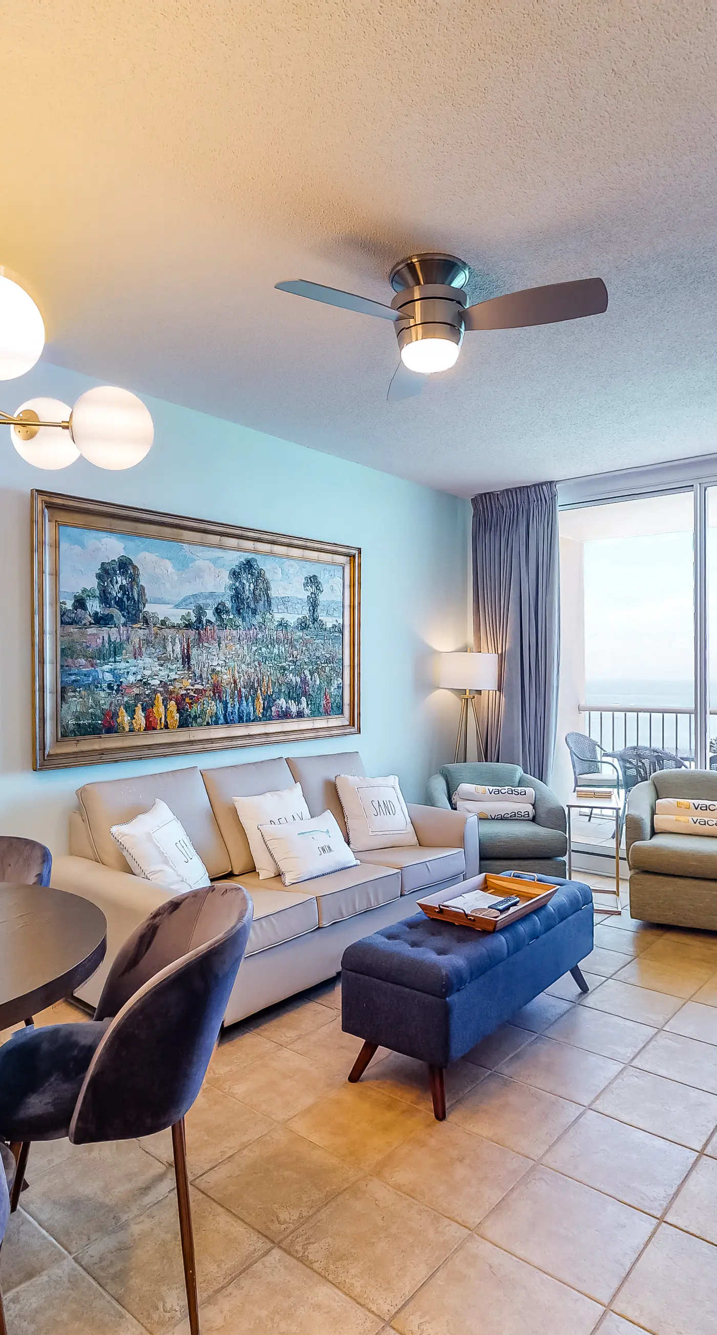Gorgeous beachfront condo with beach access, 4 pools, hot tub, ocean views