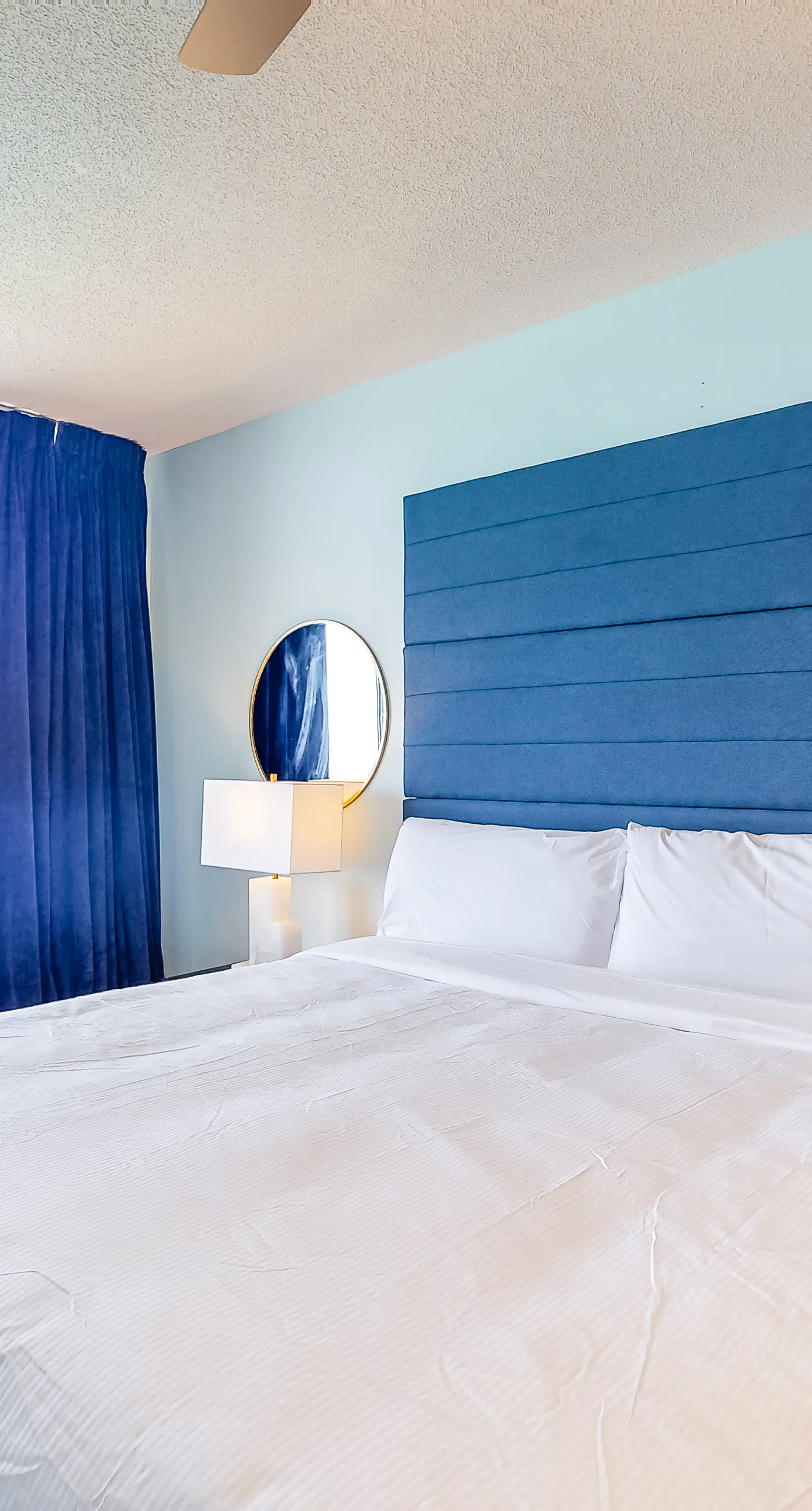 Gorgeous beachfront condo with beach access, 4 pools, hot tub, ocean views