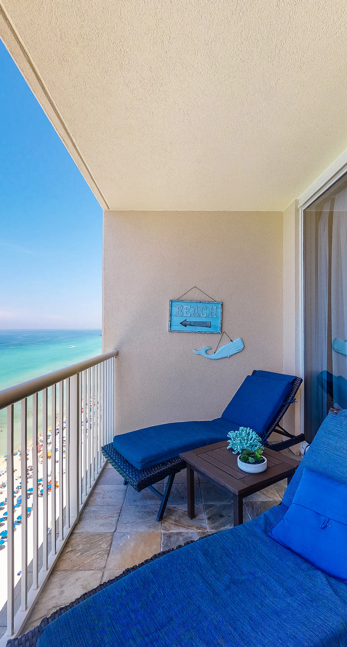 Gorgeous beachfront condo with beach access, 4 pools, hot tub, ocean views