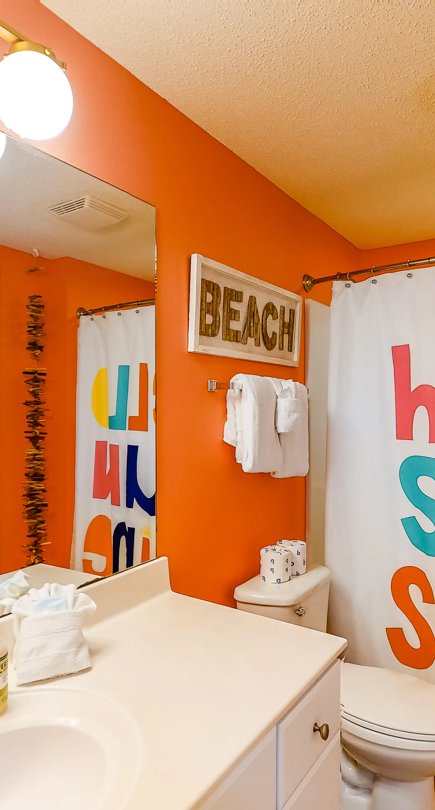 Gorgeous beachfront condo with beach access, 4 pools, hot tub, ocean views