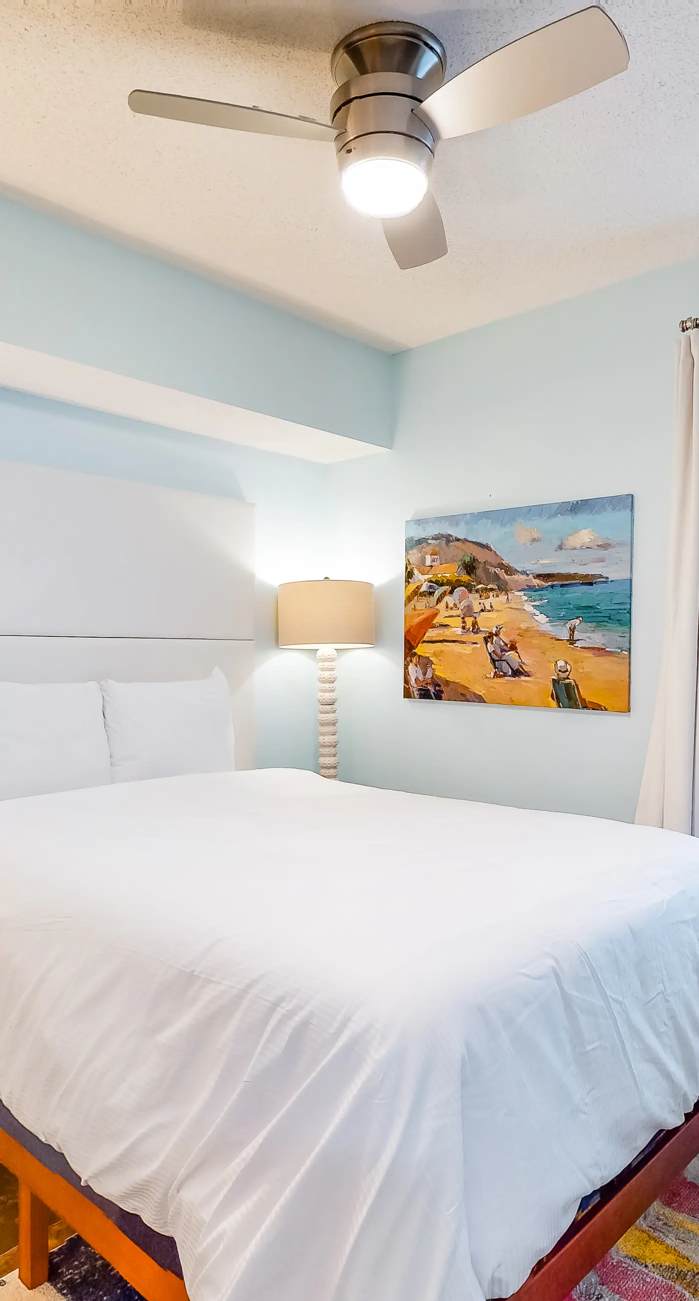 Gorgeous beachfront condo with beach access, 4 pools, hot tub, ocean views