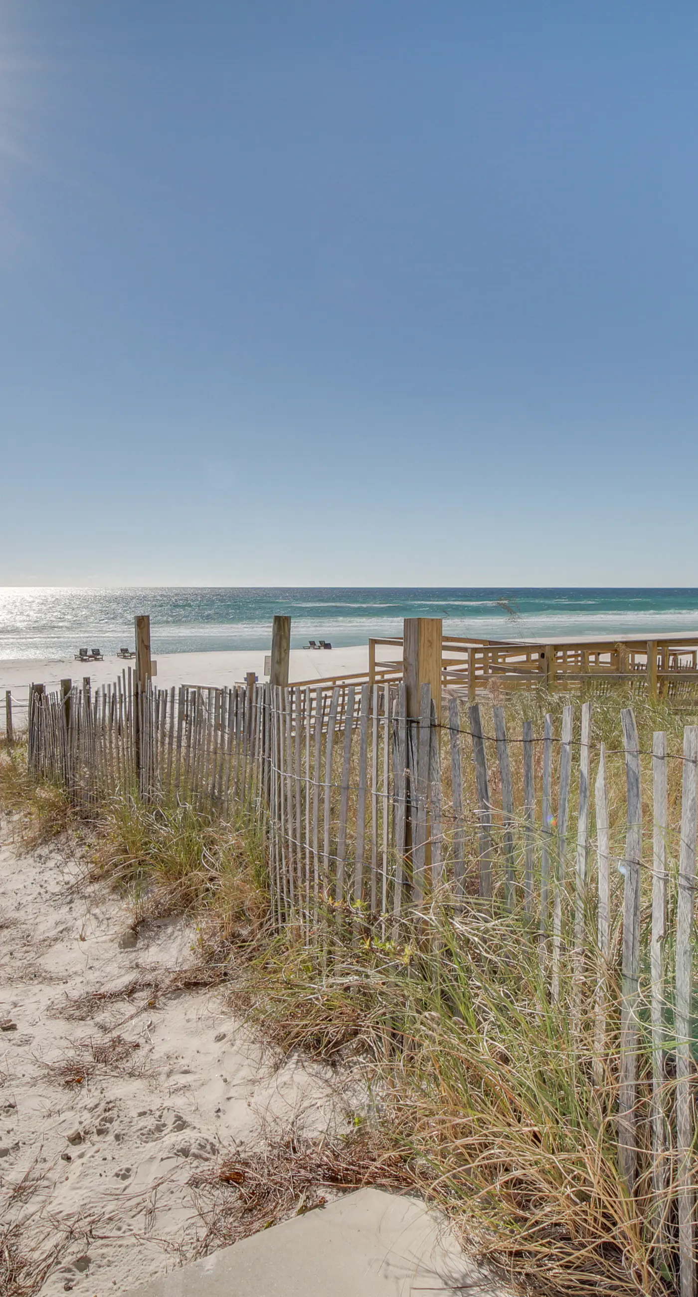 Gorgeous beachfront condo with beach access, 4 pools, hot tub, ocean views