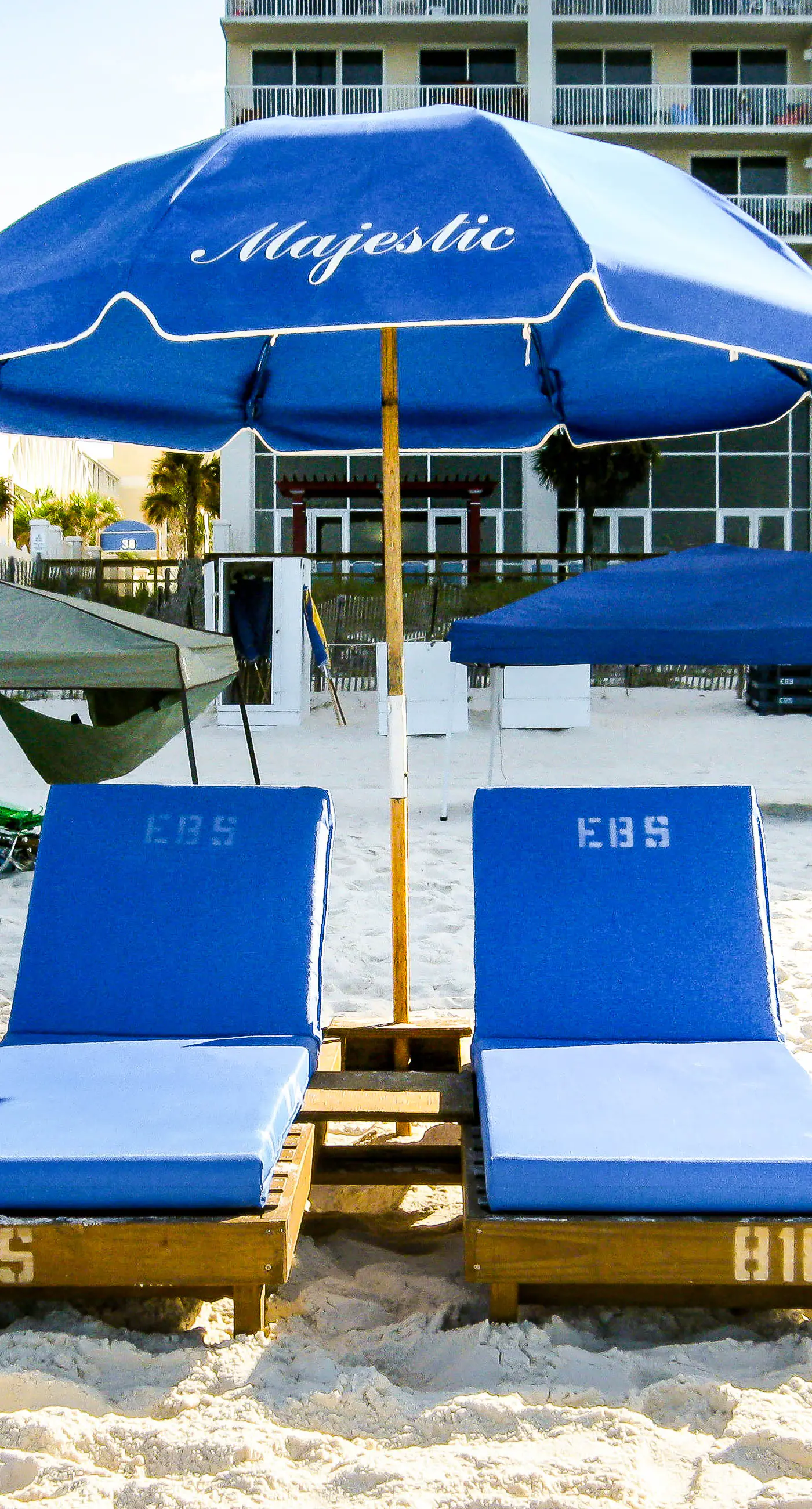 17th Floor Beachfront Condo w/ Free WiFi, Shared Pools, Hot Tub, Tennis, & Gym