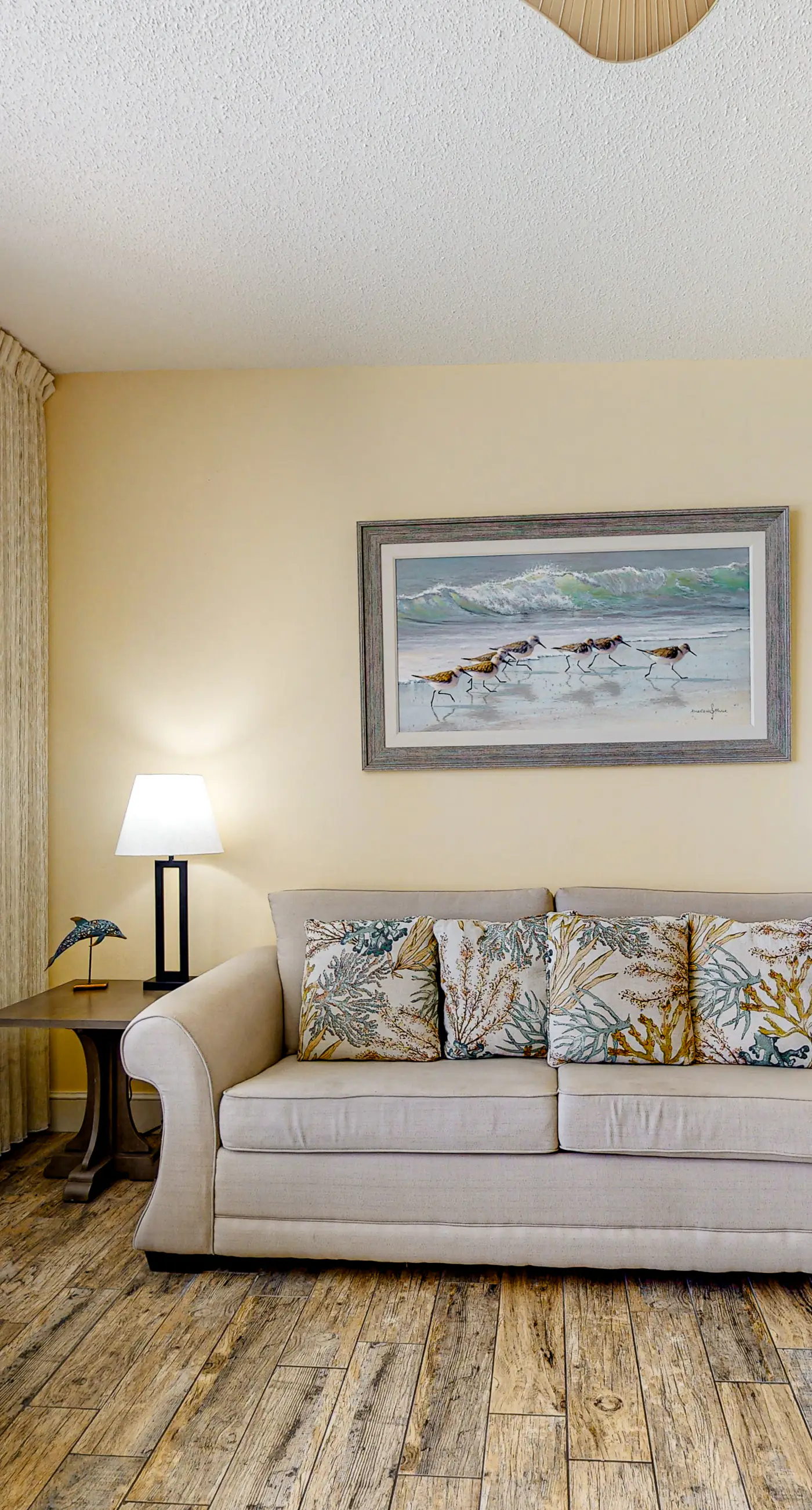 17th Floor Beachfront Condo w/ Free WiFi, Shared Pools, Hot Tub, Tennis, & Gym