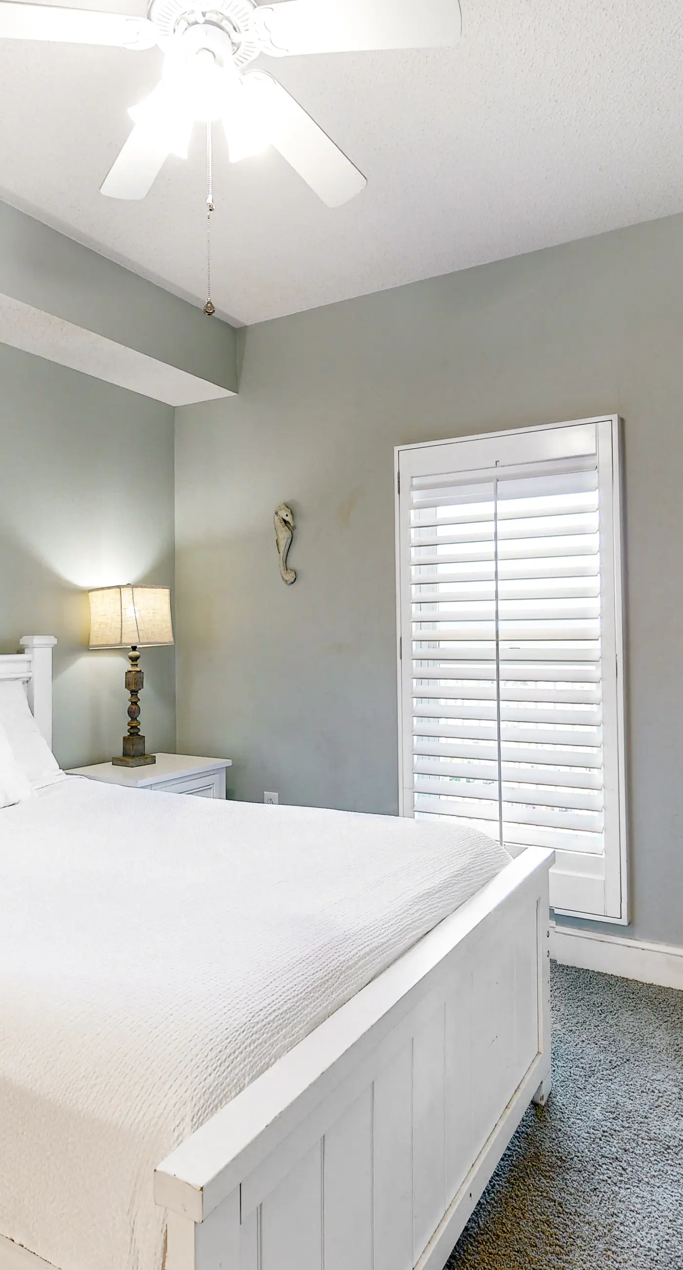 17th Floor Beachfront Condo w/ Free WiFi, Shared Pools, Hot Tub, Tennis, & Gym