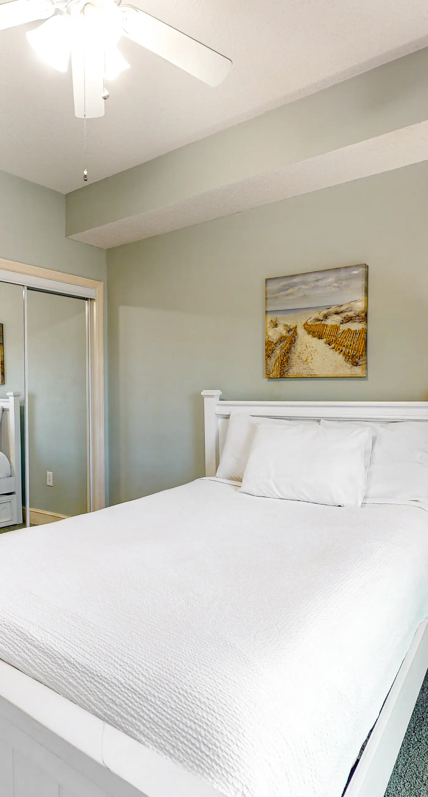 17th Floor Beachfront Condo w/ Free WiFi, Shared Pools, Hot Tub, Tennis, & Gym