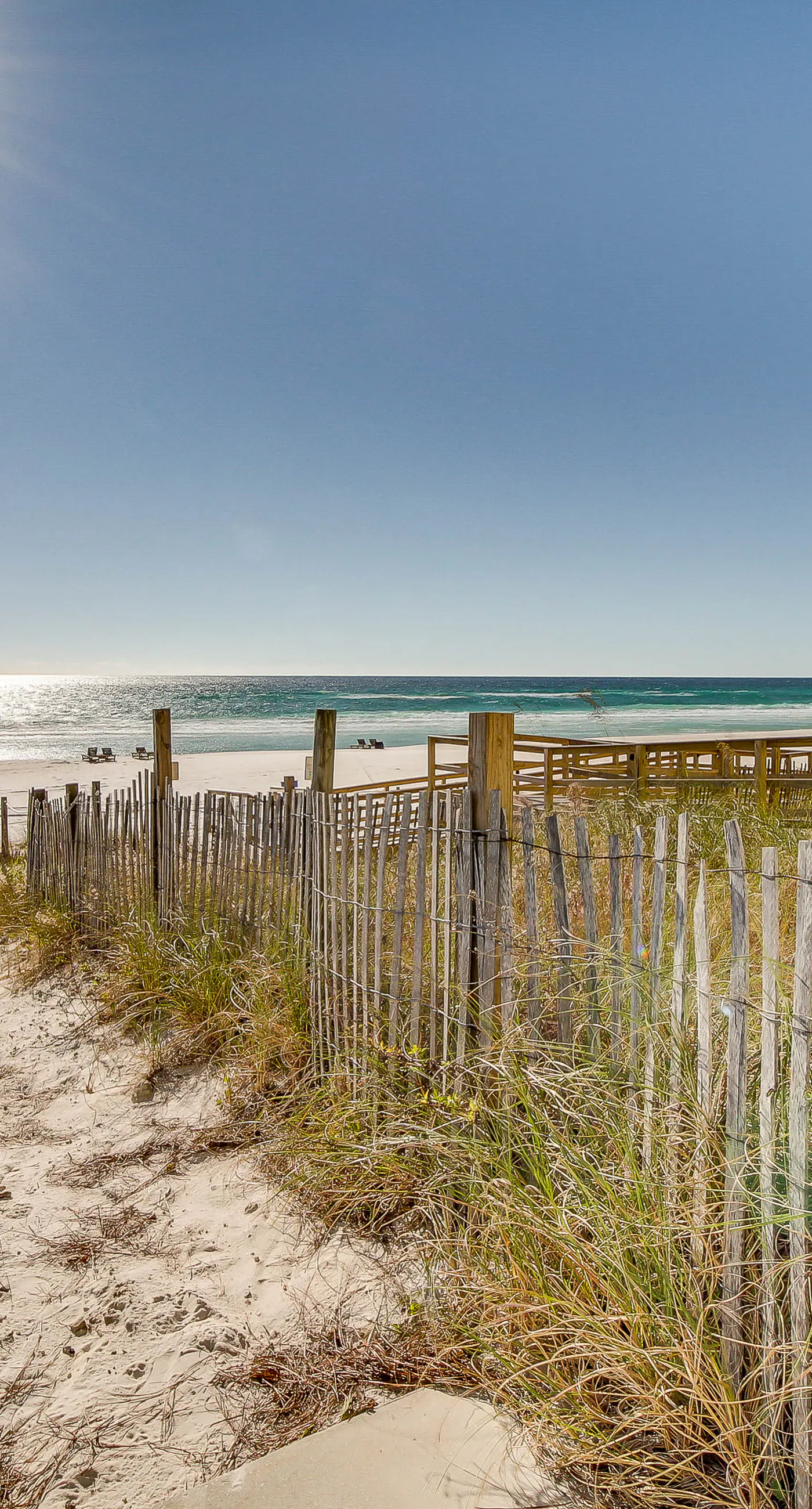 17th Floor Beachfront Condo w/ Free WiFi, Shared Pools, Hot Tub, Tennis, & Gym