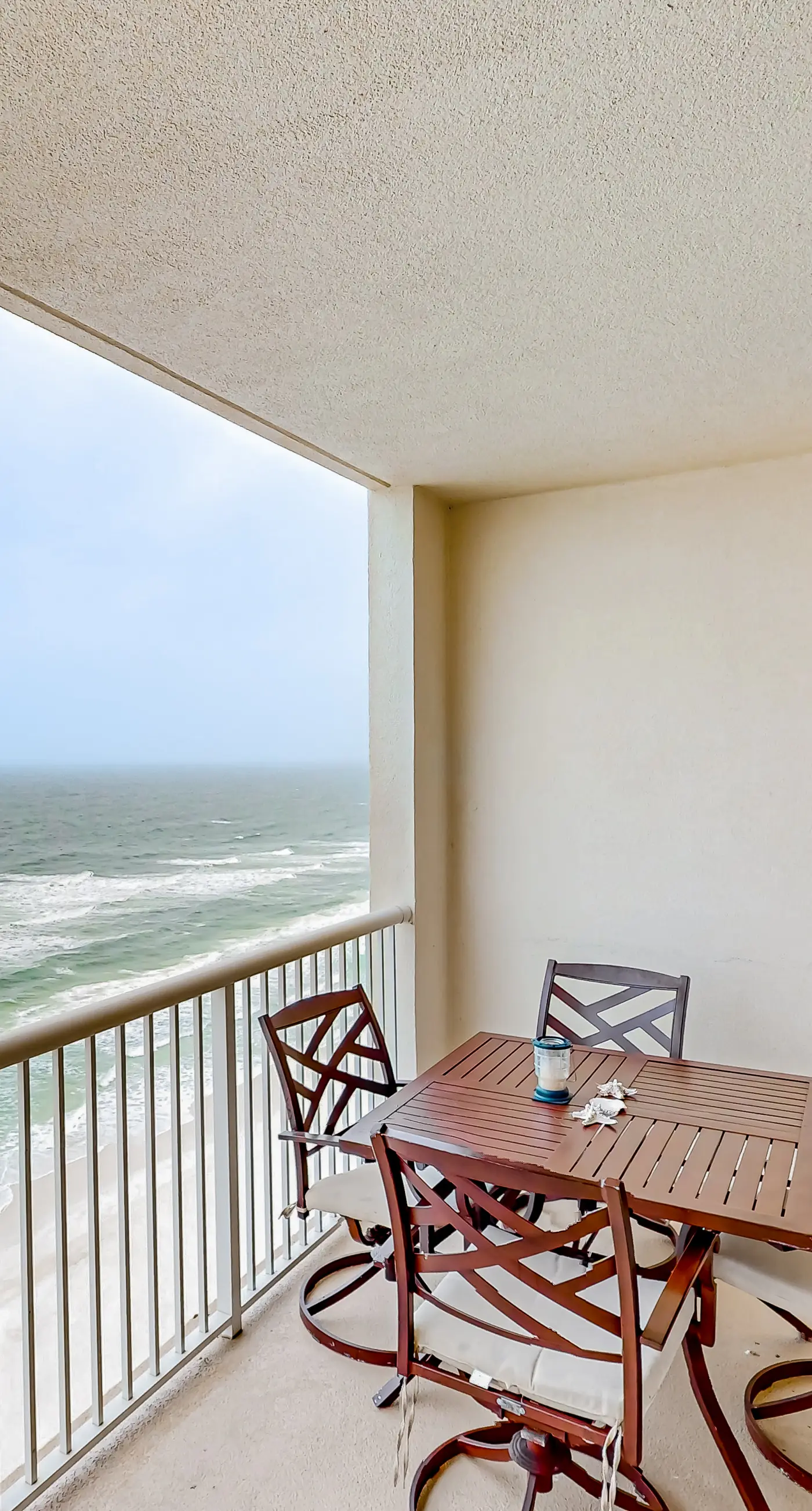 Oceanfront resort w/ WiFi, pool, sauna, hot tub, tennis, & views