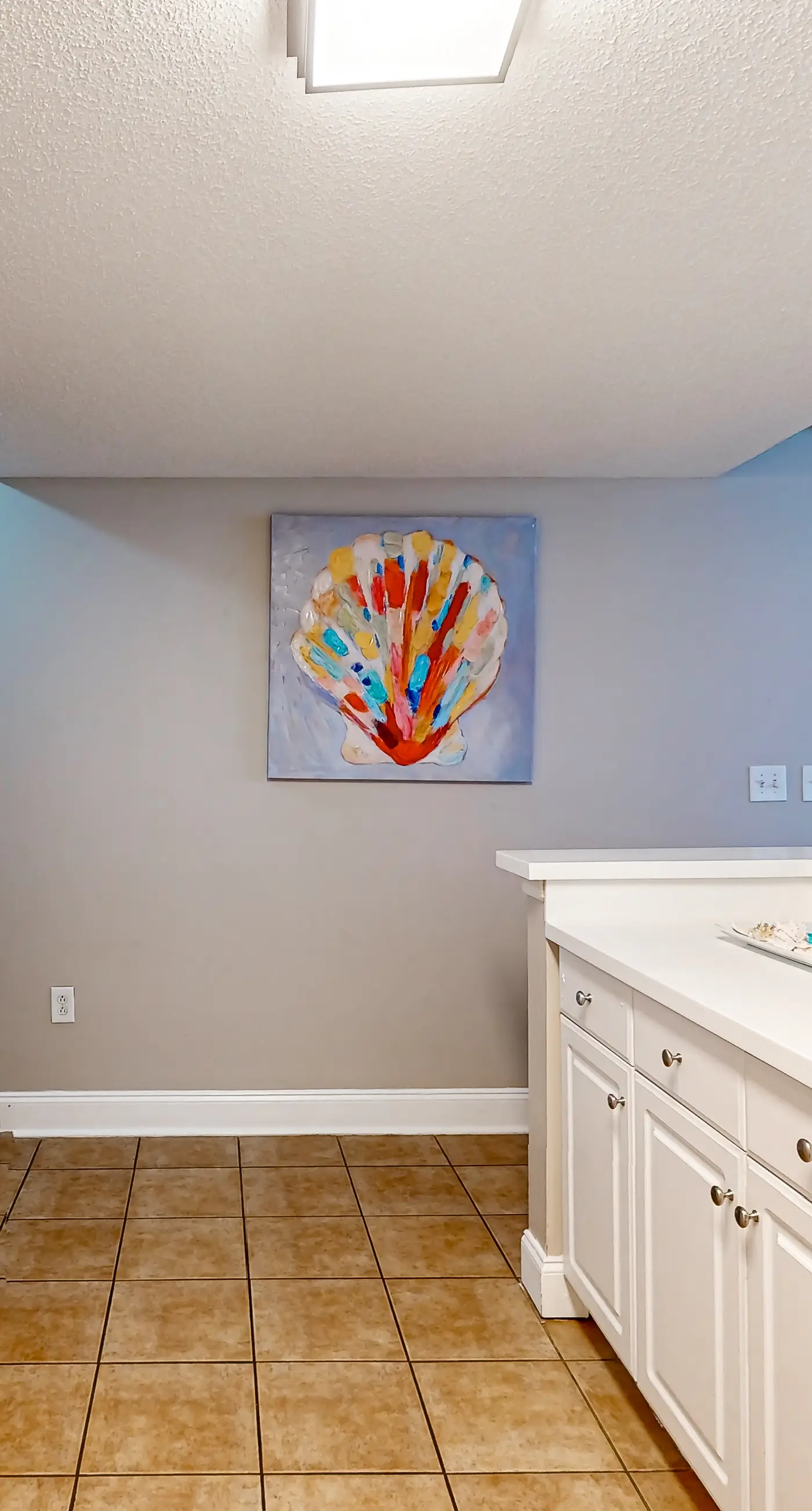 Oceanfront resort w/ WiFi, pool, sauna, hot tub, tennis, & views