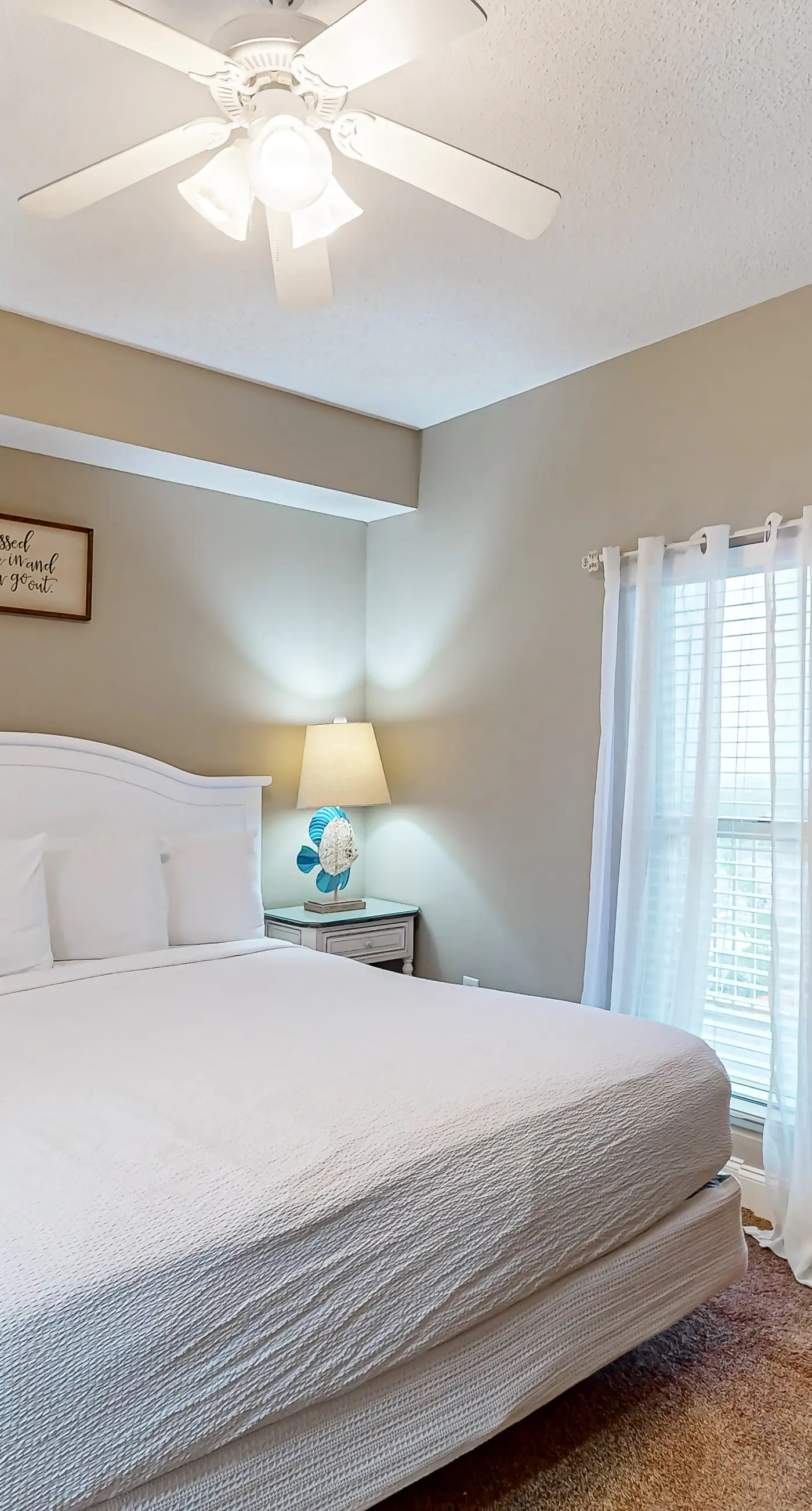 Oceanfront resort w/ WiFi, pool, sauna, hot tub, tennis, & views