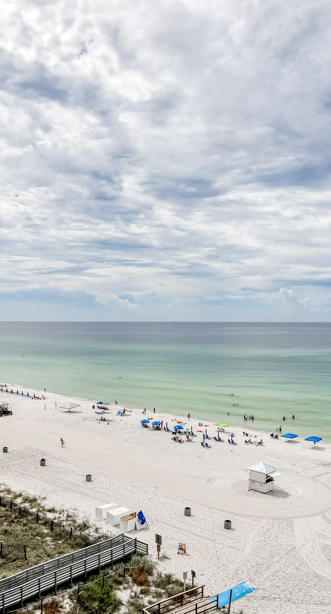 7th-floor Gulf-front beach-view condo with balcony, on-site pools, hot tub, gym