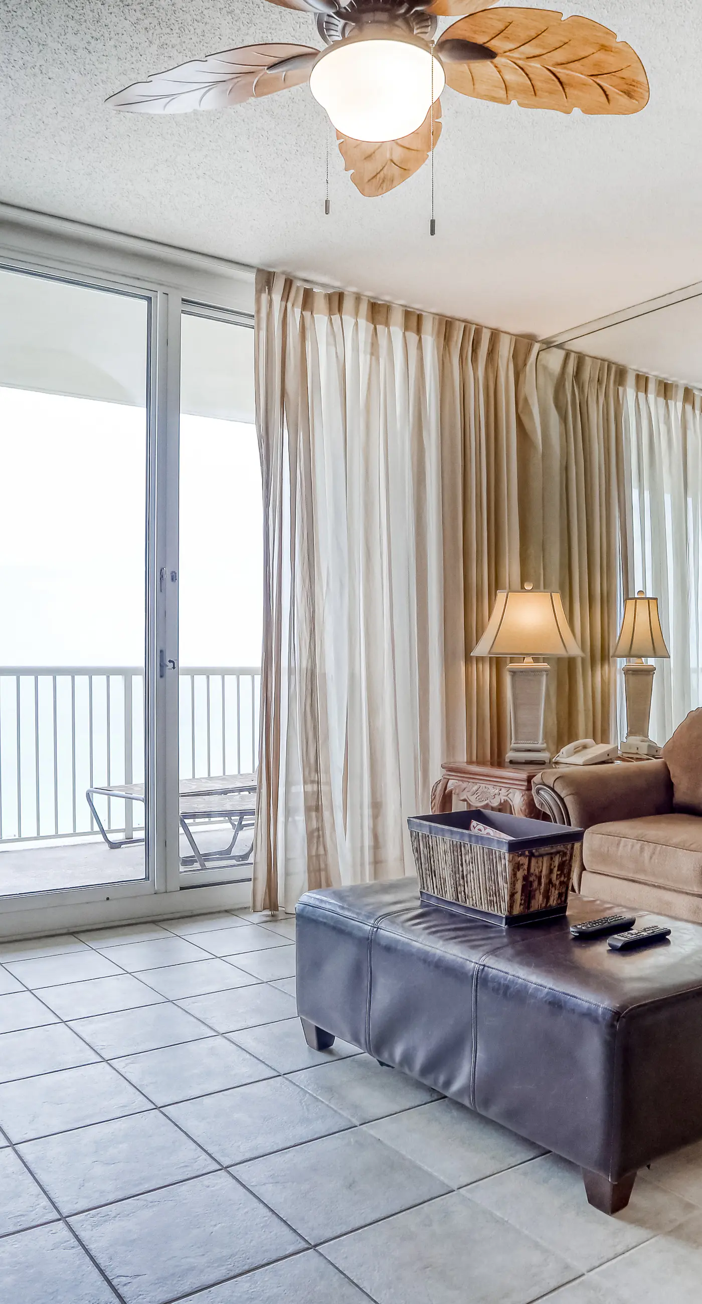 7th-floor Gulf-front beach-view condo with balcony, on-site pools, hot tub, gym