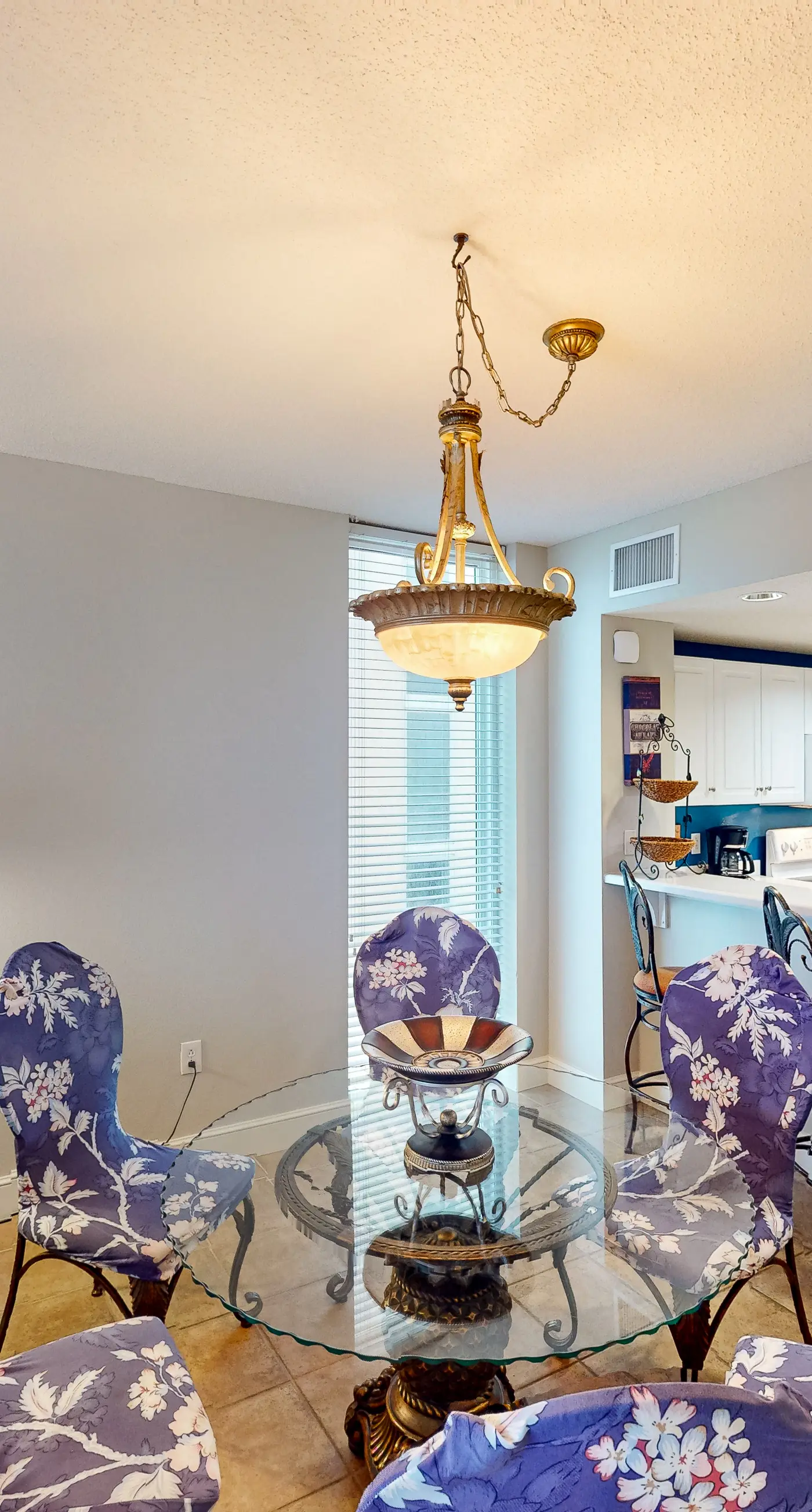 Gulf-front condo with 4 pools, movie theatre, game room, 3 hot tubs, tennis, W/D