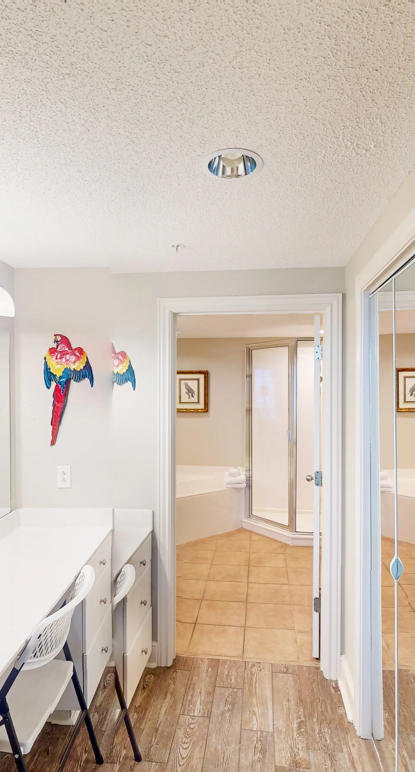 Gulf-front condo with 4 pools, movie theatre, game room, 3 hot tubs, tennis, W/D