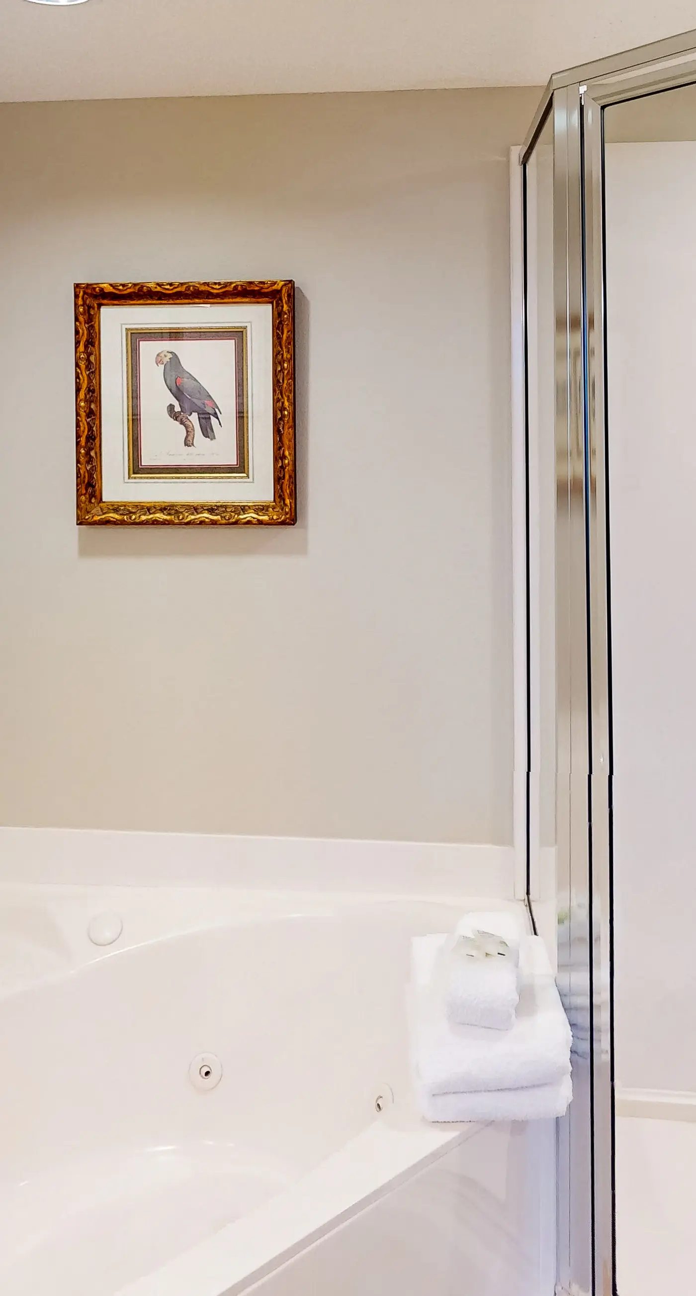 Gulf-front condo with 4 pools, movie theatre, game room, 3 hot tubs, tennis, W/D