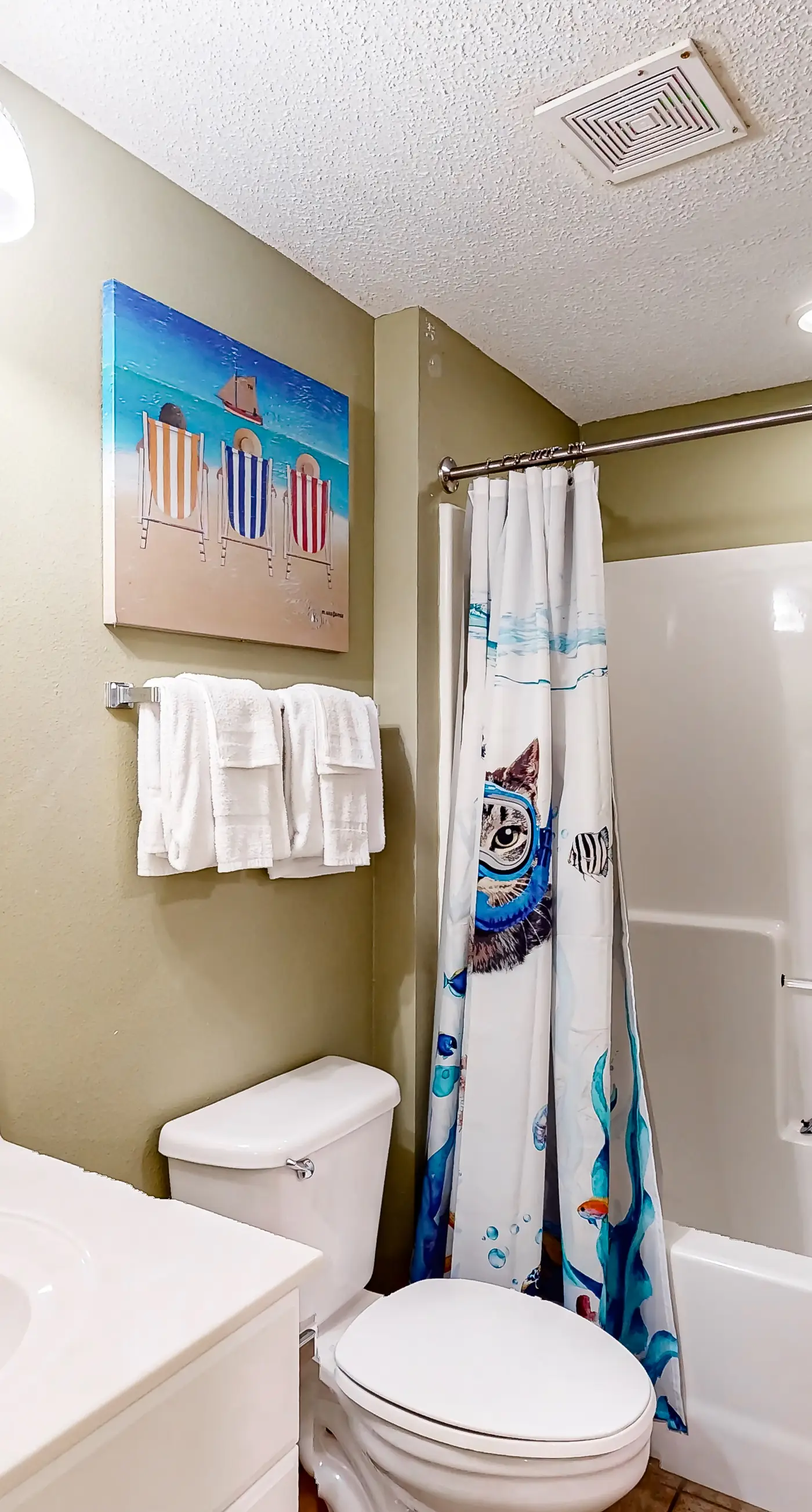 Beachfront condo rental with pools, hot tub, and private balcony