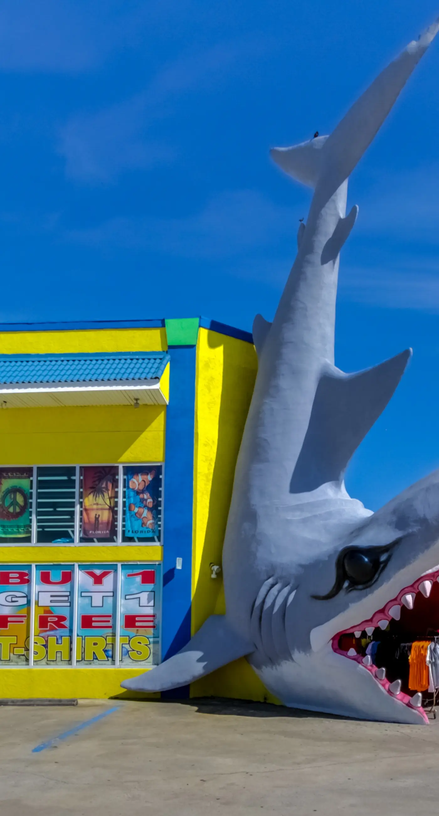 Beachfront condo rental with pools, hot tub, and private balcony