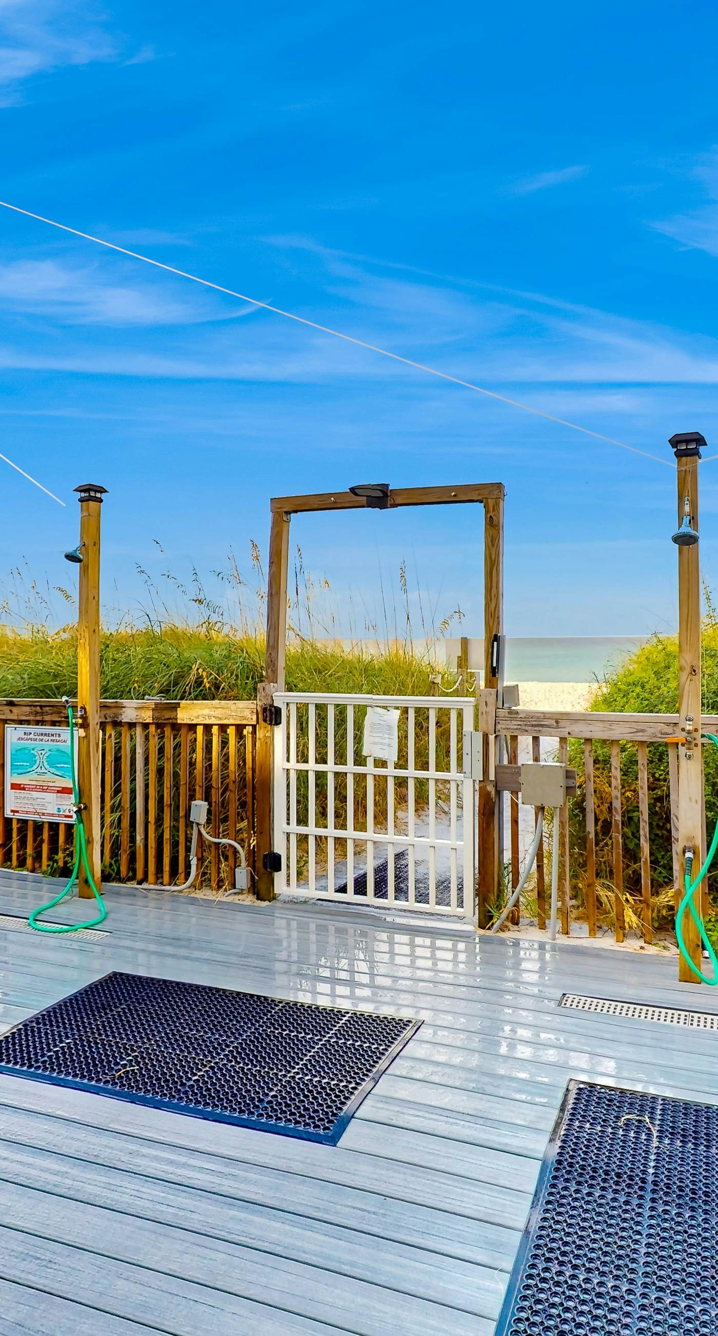 Oceanfront condo with wrap-around balcony, shared pool, tennis, WiFi