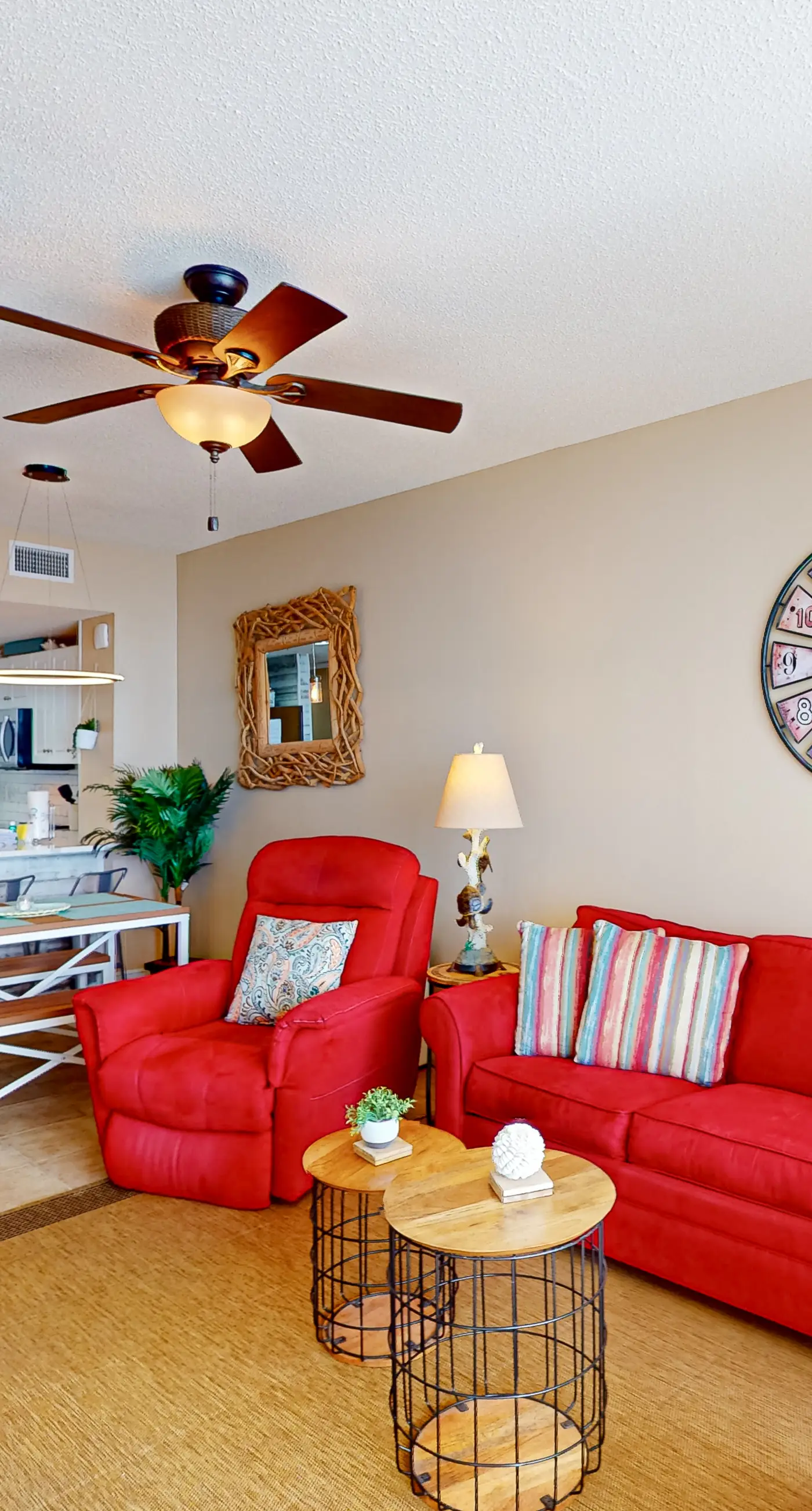 21st-floor condo in Gulf-front resort with pool, hot tub, washer/dryer, & AC