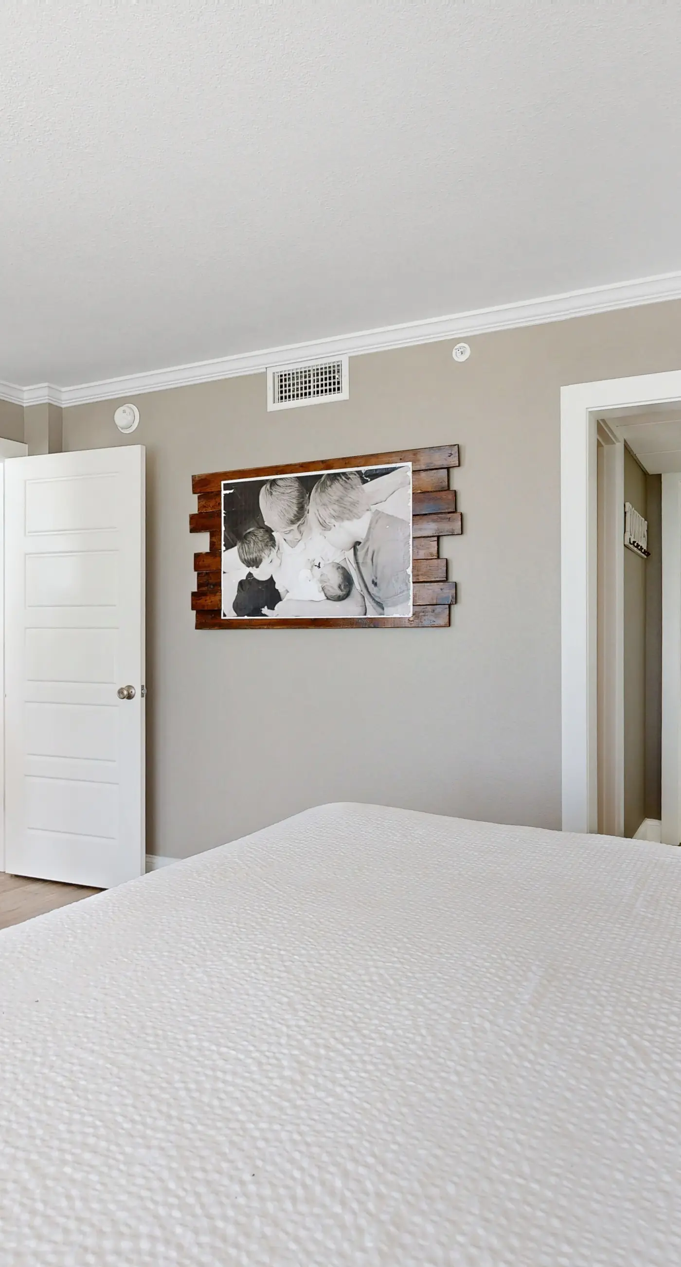 Gorgeous beachfront condo, shared & and beach access