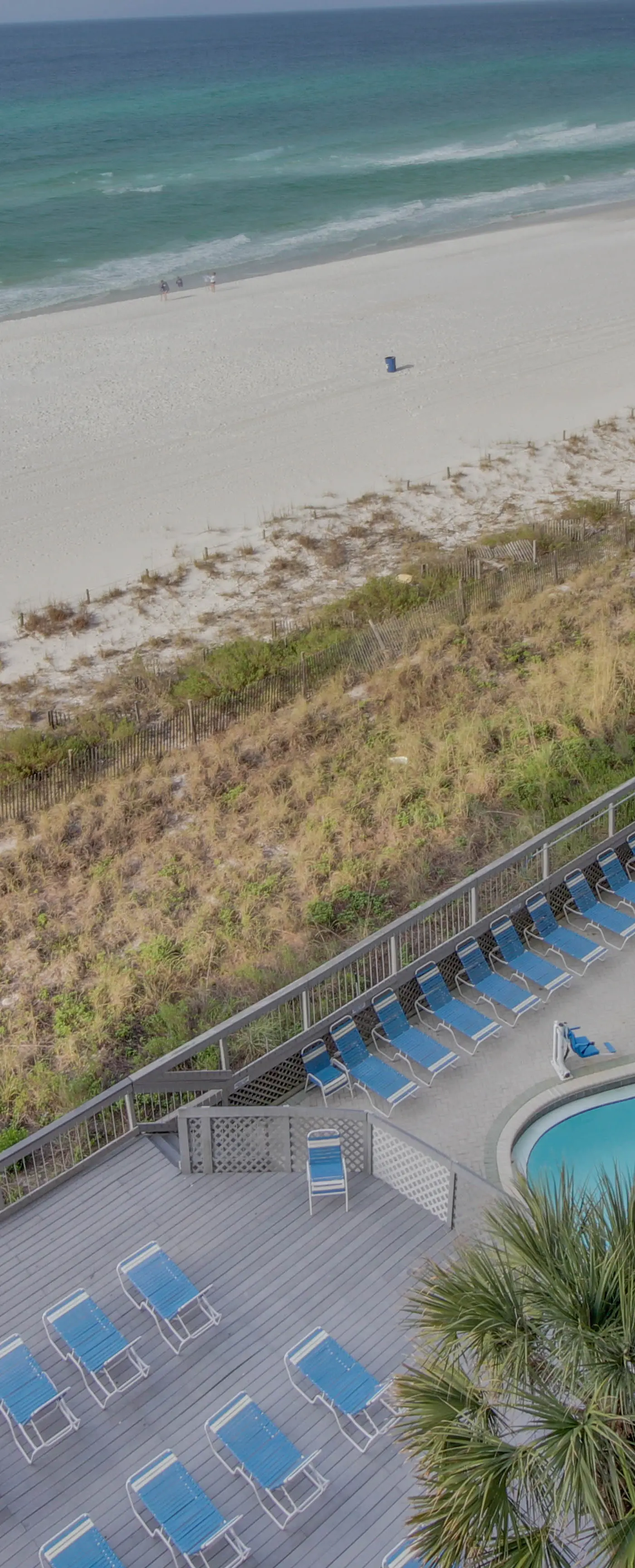 Gorgeous beachfront condo, shared & and beach access