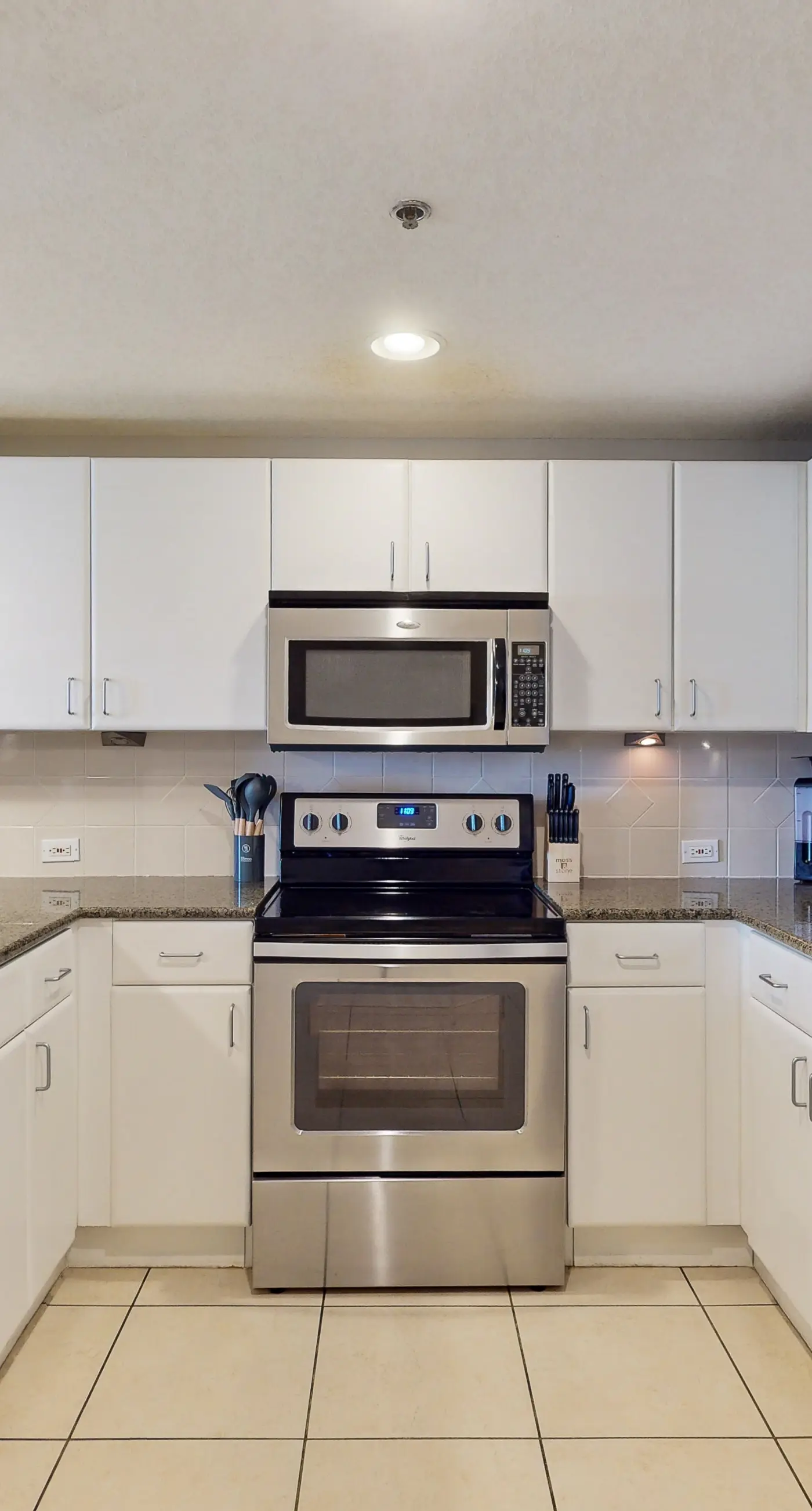 Grand Panama Beach Resort condo with Gulf views, bunk alcove & beachfront pool