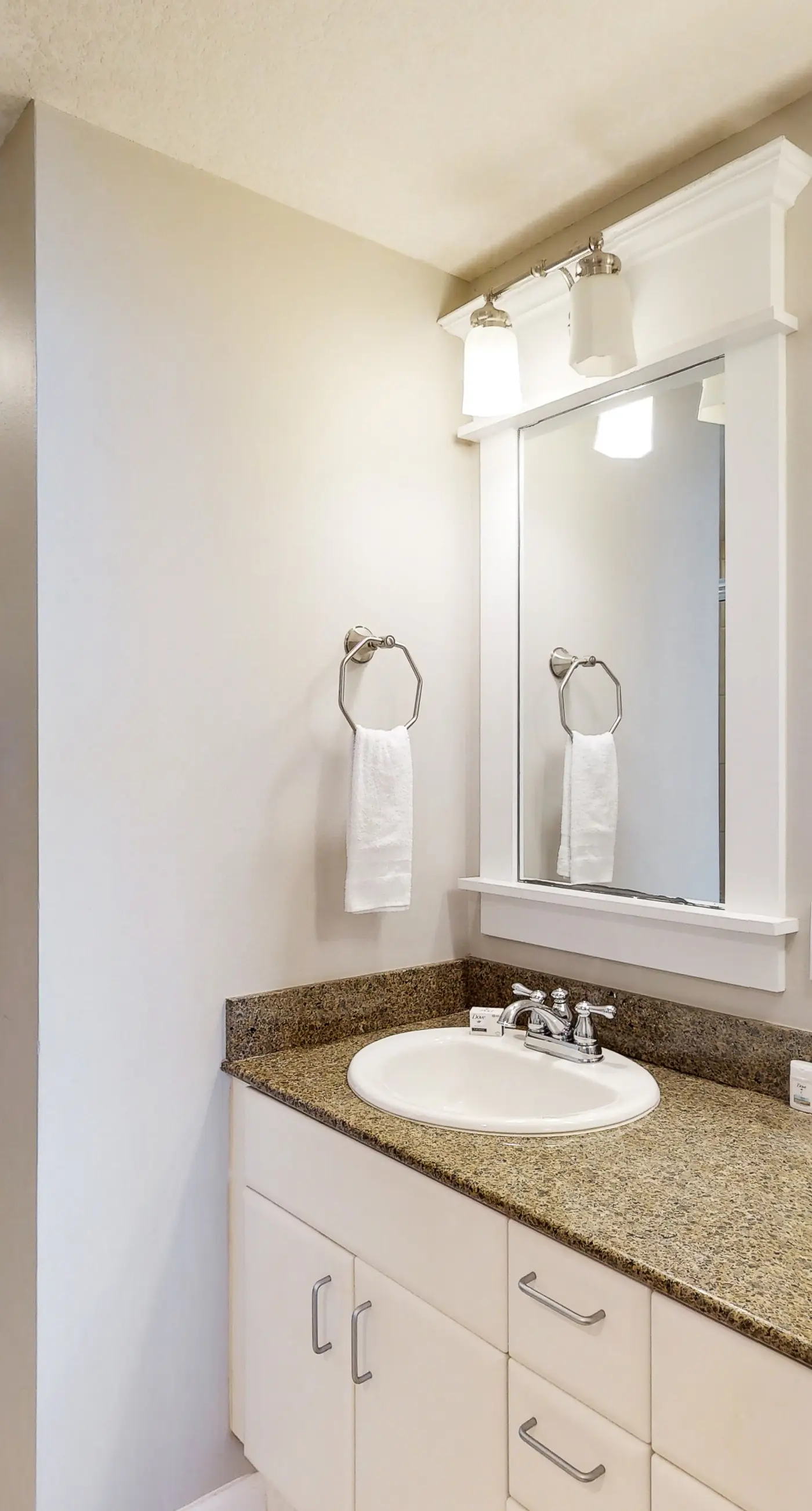 Grand Panama Beach Resort condo with Gulf views, bunk alcove & beachfront pool