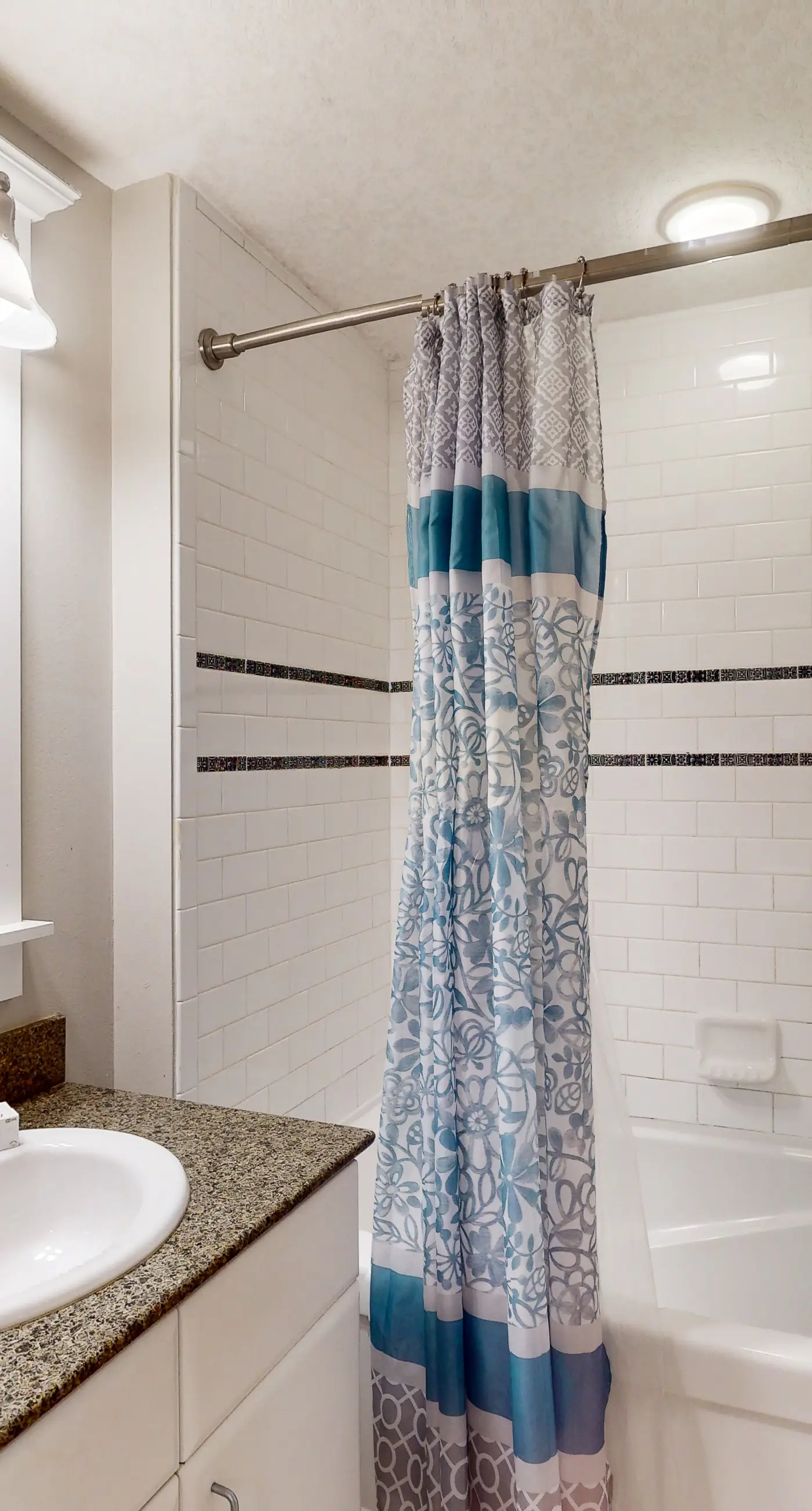 Grand Panama Beach Resort condo with Gulf views, bunk alcove & beachfront pool