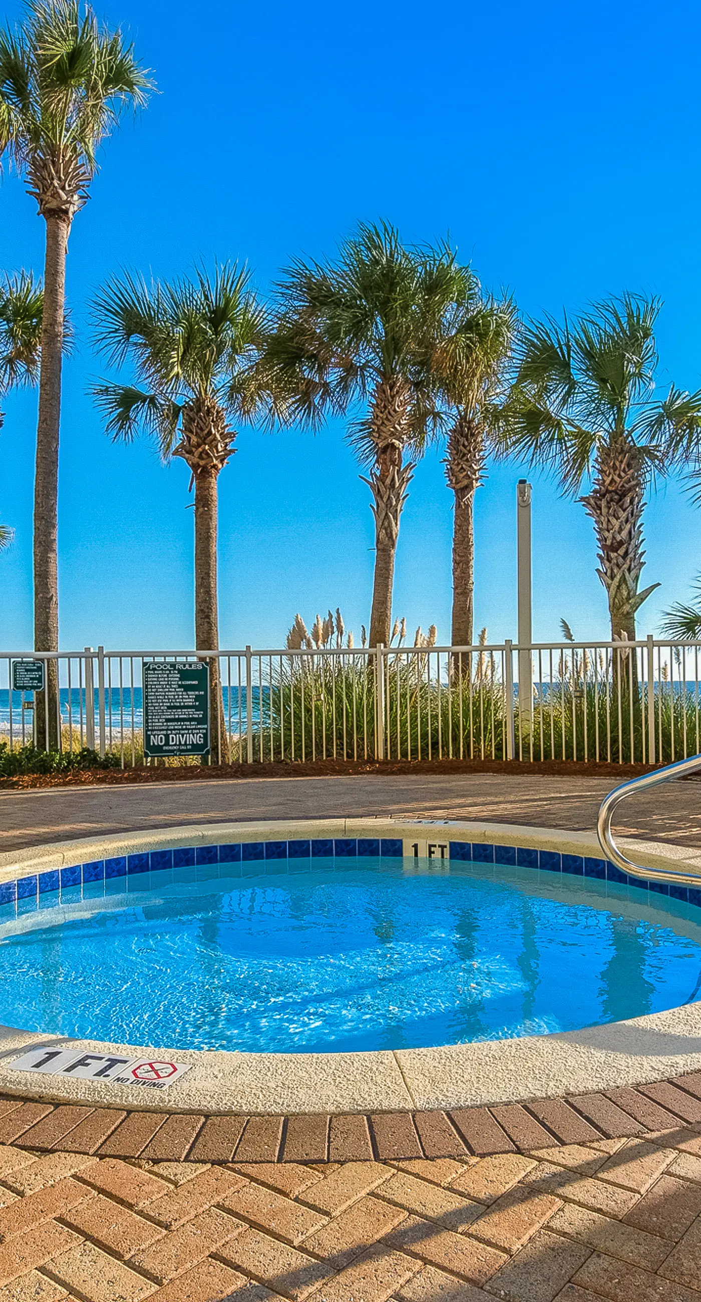 Grand Panama Beach Resort condo with Gulf views, bunk alcove & beachfront pool