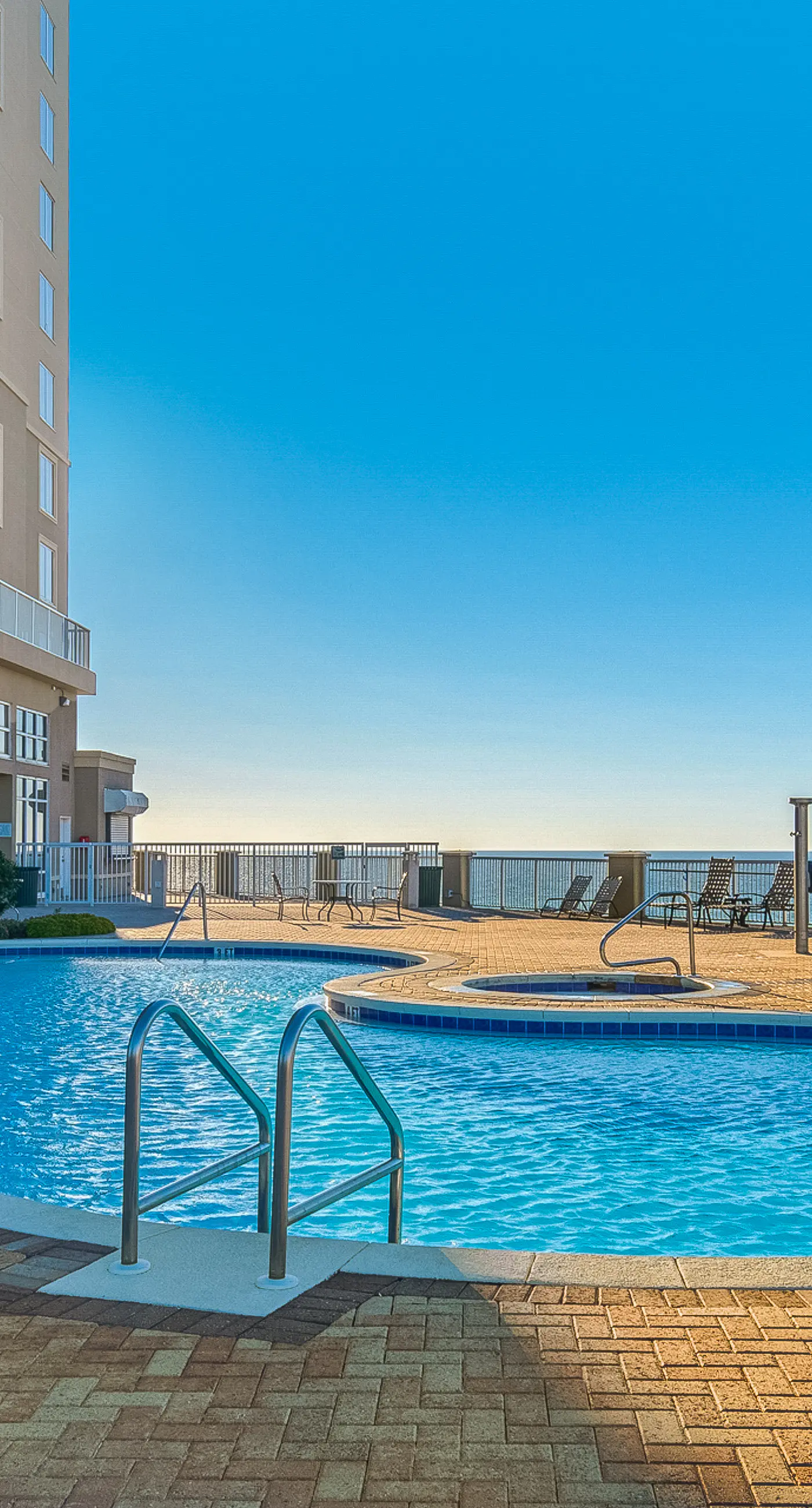 Grand Panama Beach Resort condo with Gulf views, bunk alcove & beachfront pool