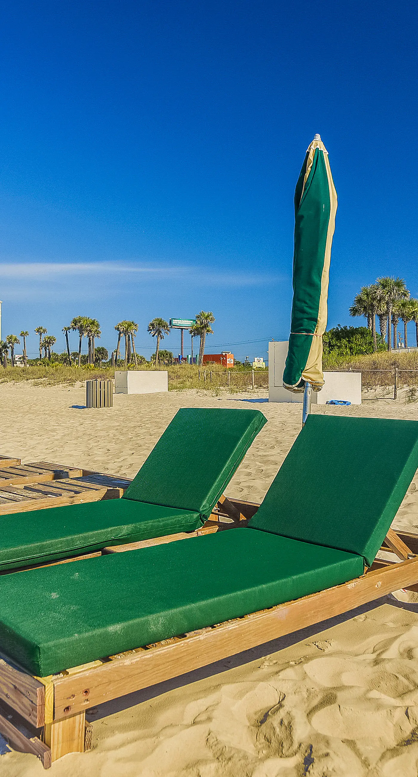 Grand Panama Beach Resort condo with Gulf views, bunk alcove & beachfront pool