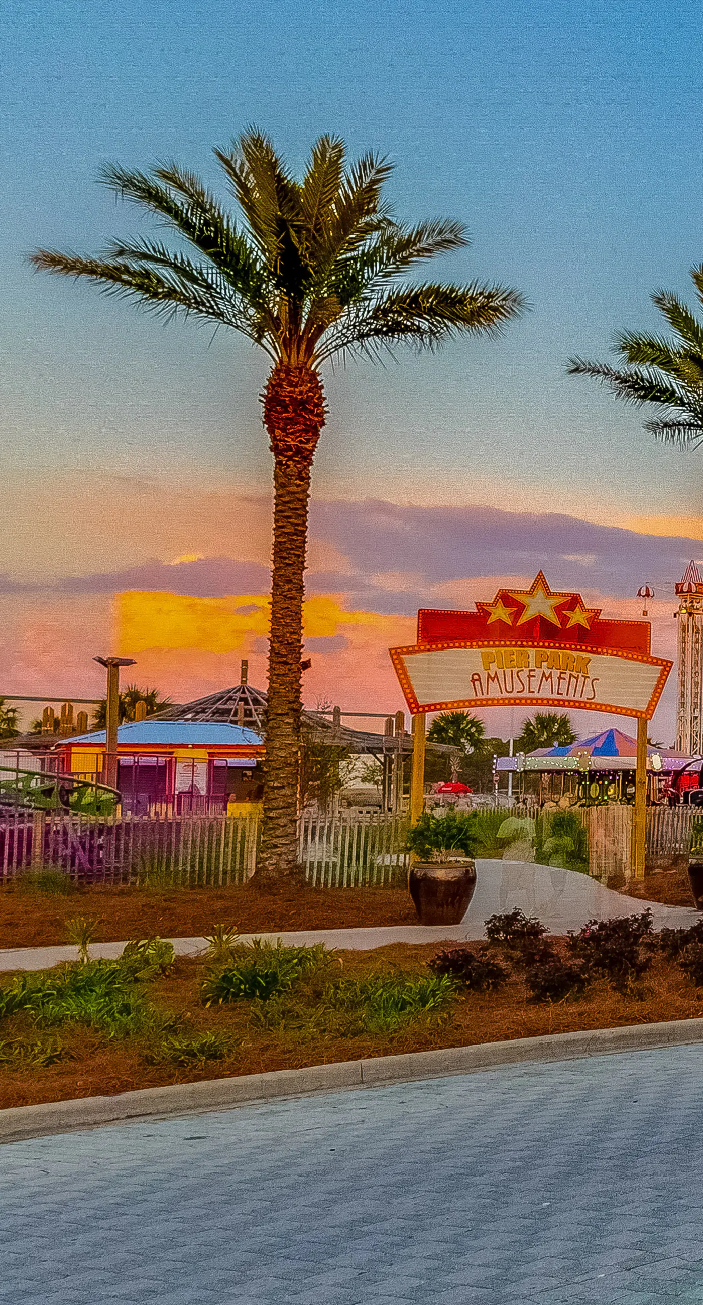 Grand Panama Beach Resort condo with Gulf views, bunk alcove & beachfront pool