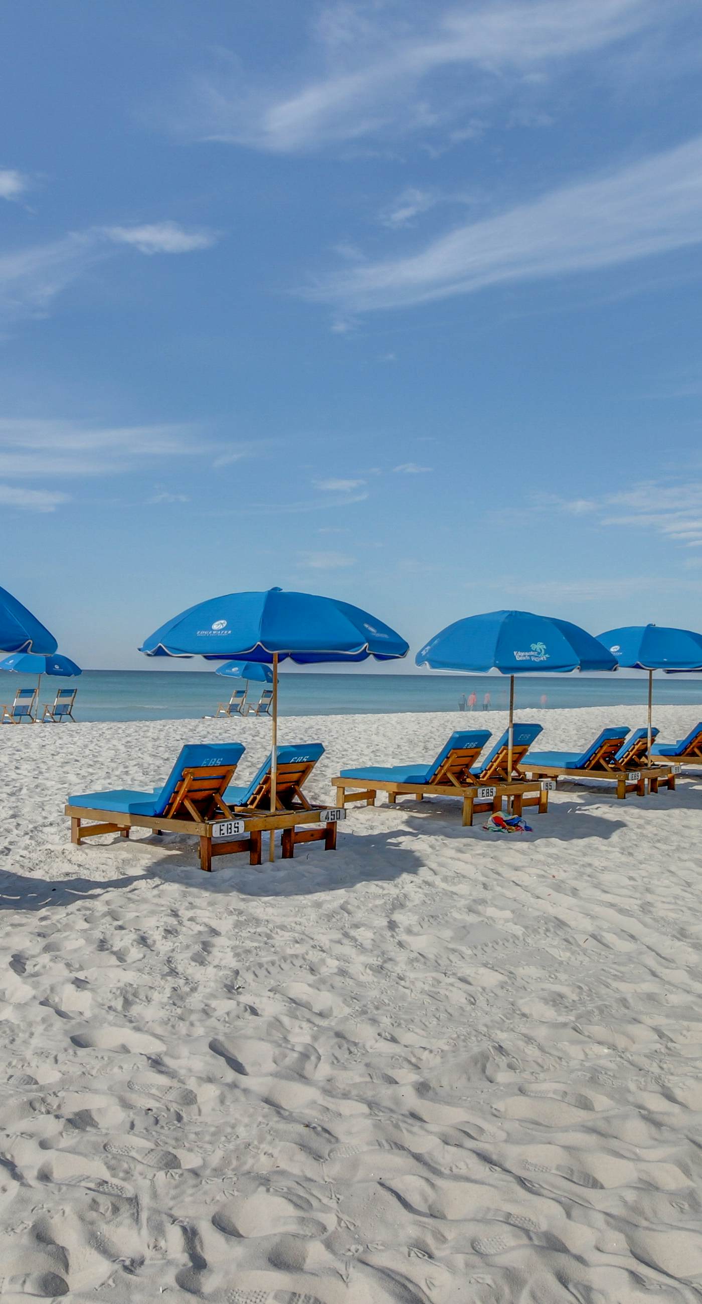 Golf lover's getaway with pool & hot tub, open layout, smart TVs, & full kitchen