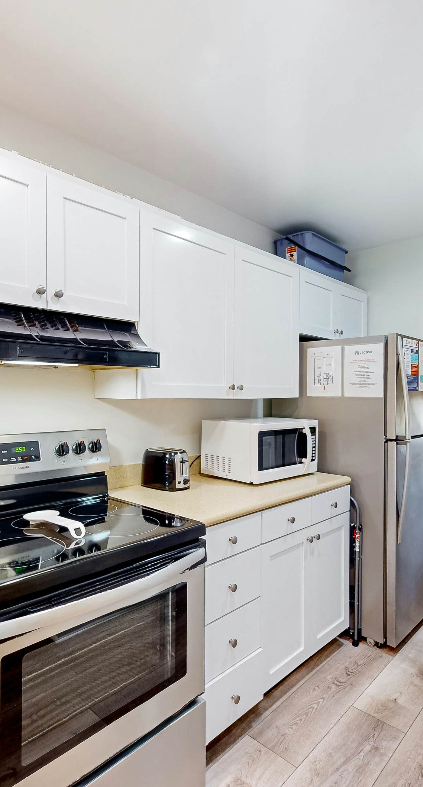 Golf lover's getaway with pool & hot tub, open layout, smart TVs, & full kitchen