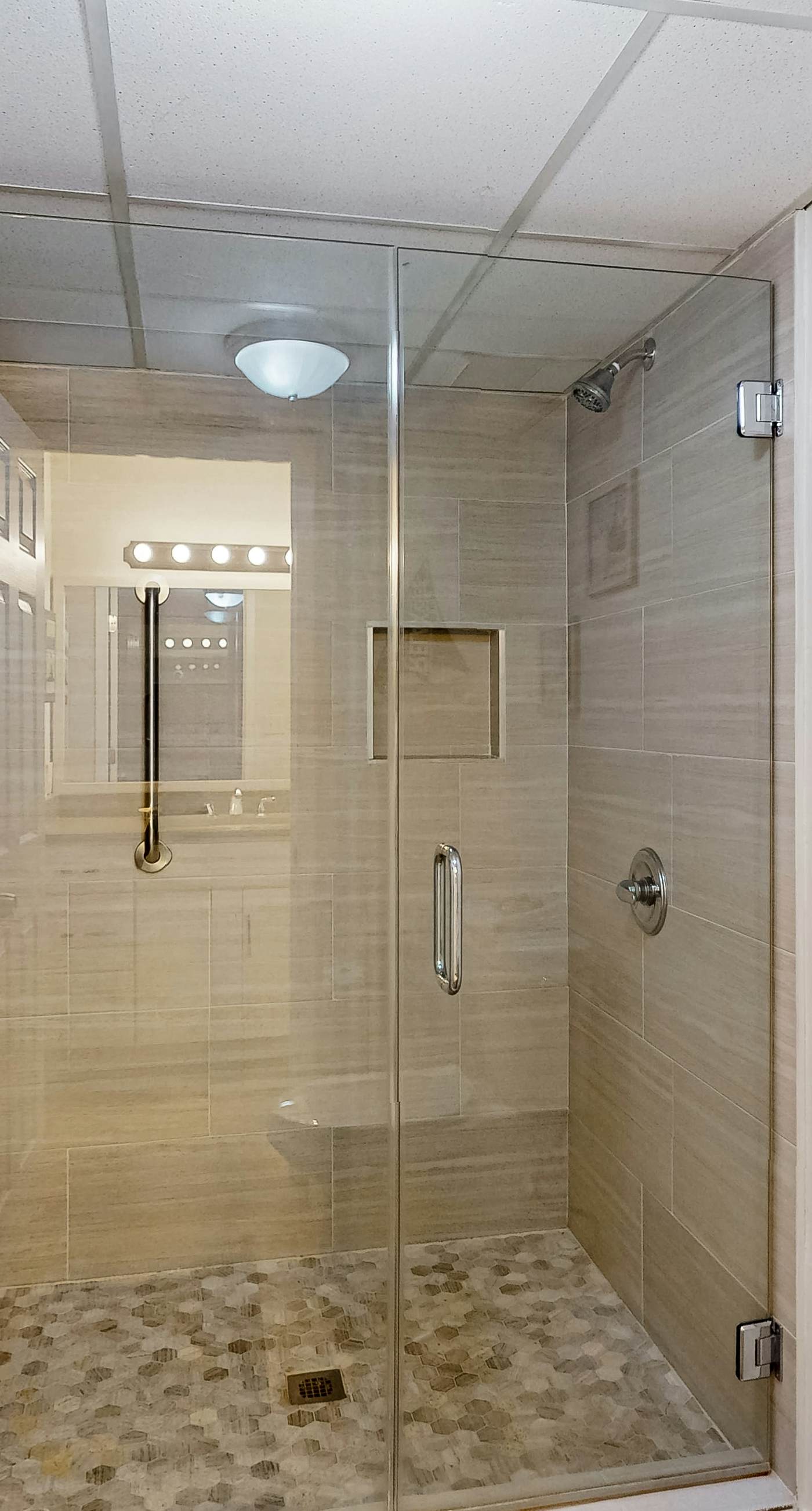 Golf lover's getaway with pool & hot tub, open layout, smart TVs, & full kitchen