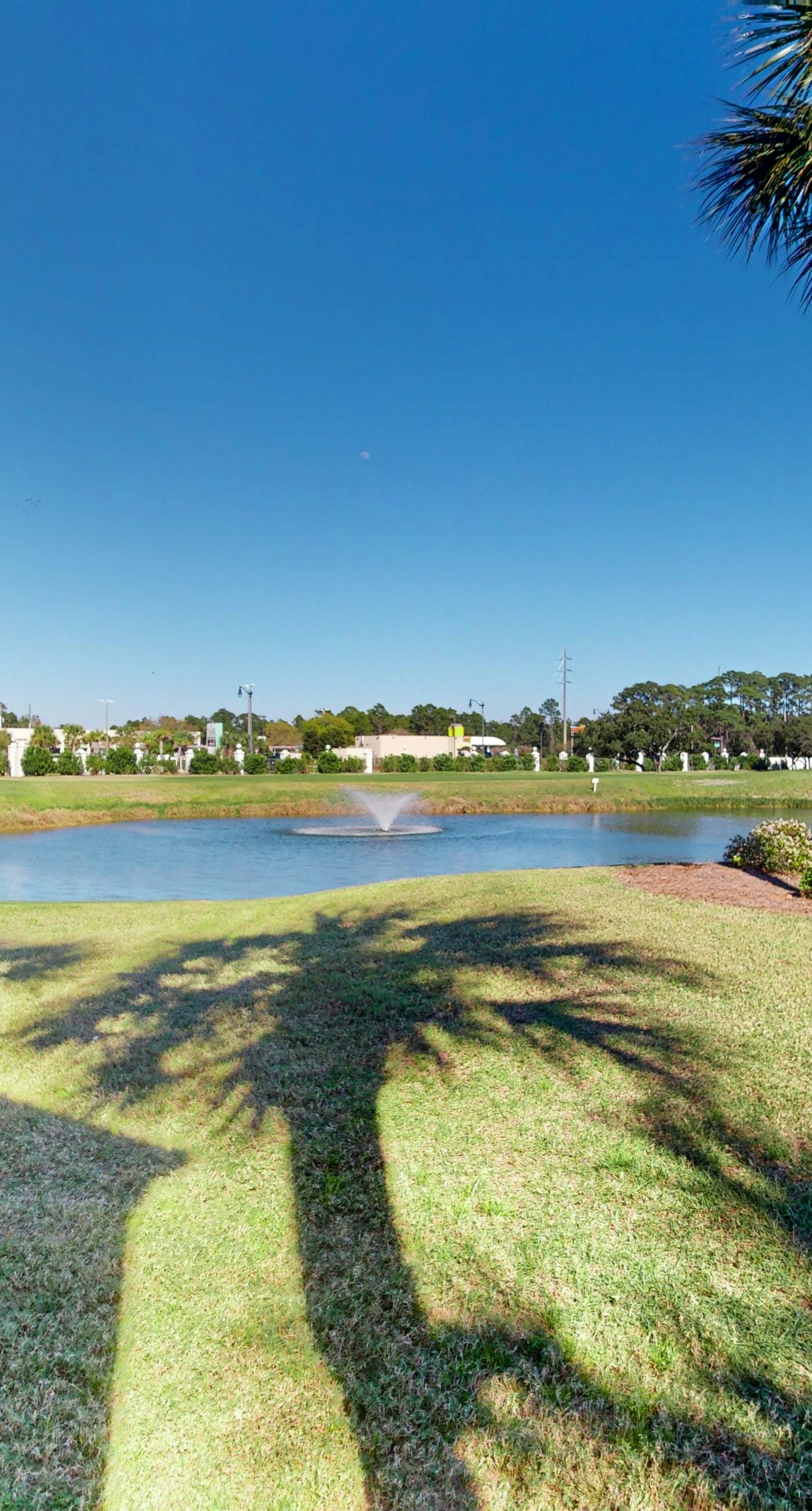 Golf lover's getaway with pool & hot tub, open layout, smart TVs, & full kitchen