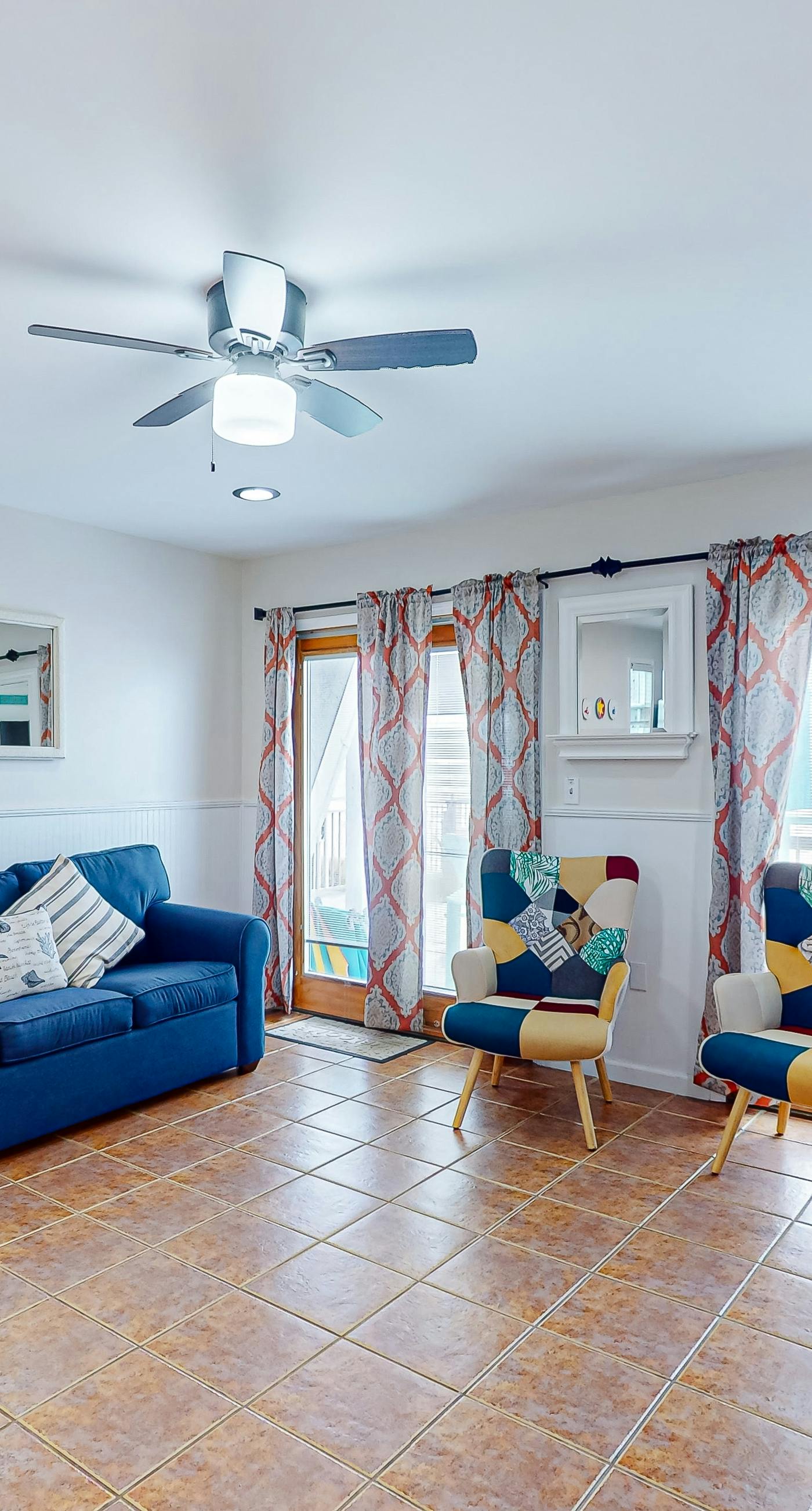 Beachfront condo with true beachfront walkout, patio, BBQ area, washer/dryer, AC