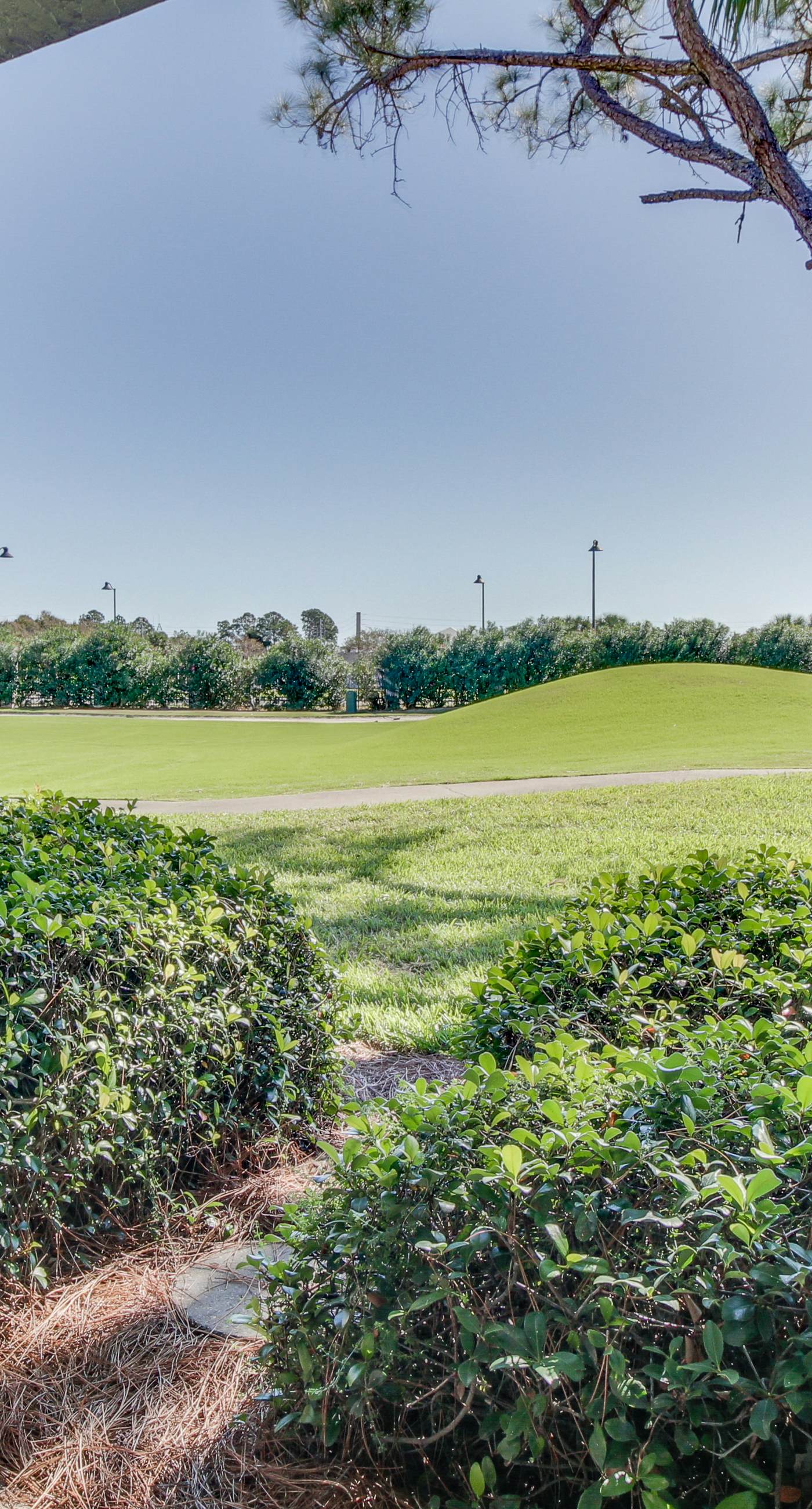 Golf lover's getaway with golf on-site, tennis, pool & hot tub