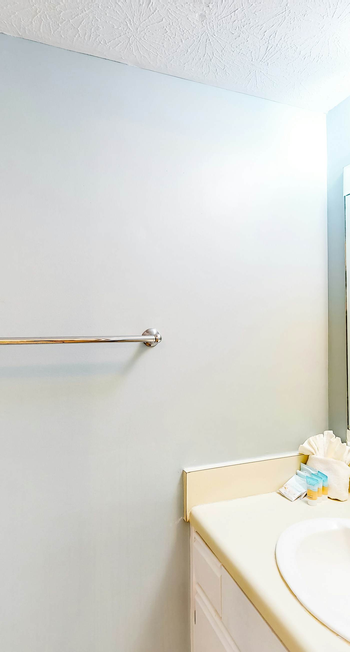 Bright Townhouse with Private Beach Access, Shared Pools, & Central A/C