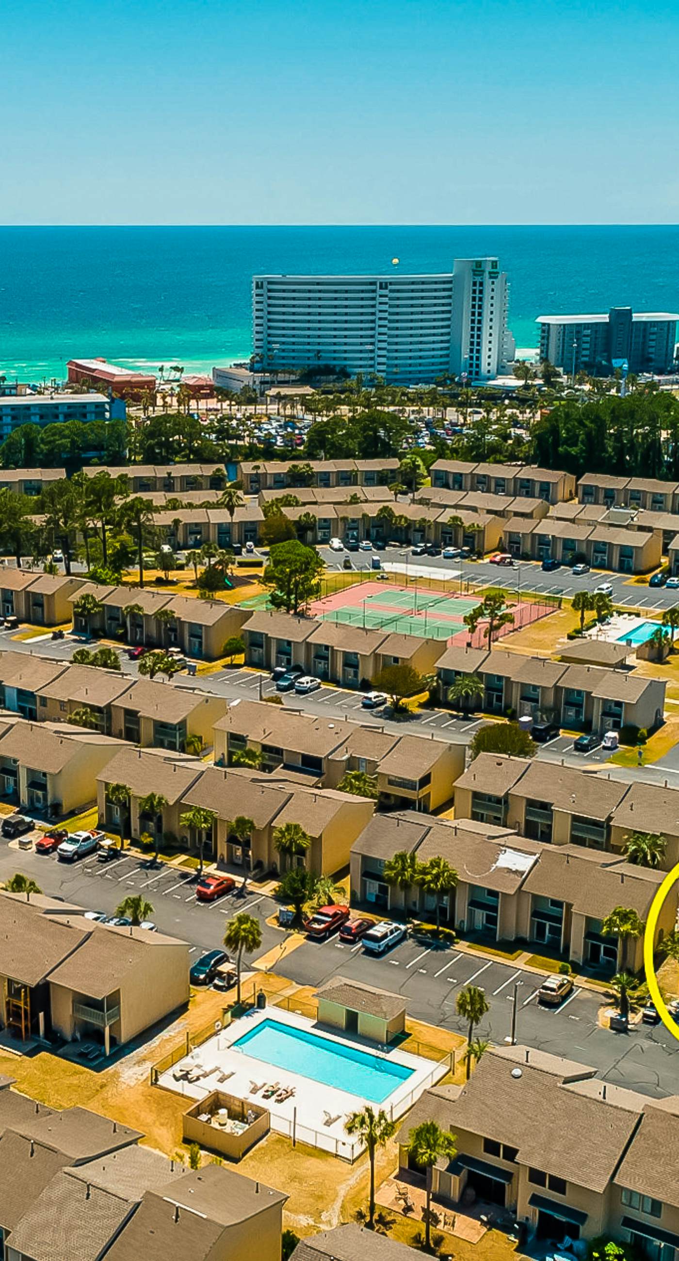 Bright Townhouse with Private Beach Access, Shared Pools, & Central A/C