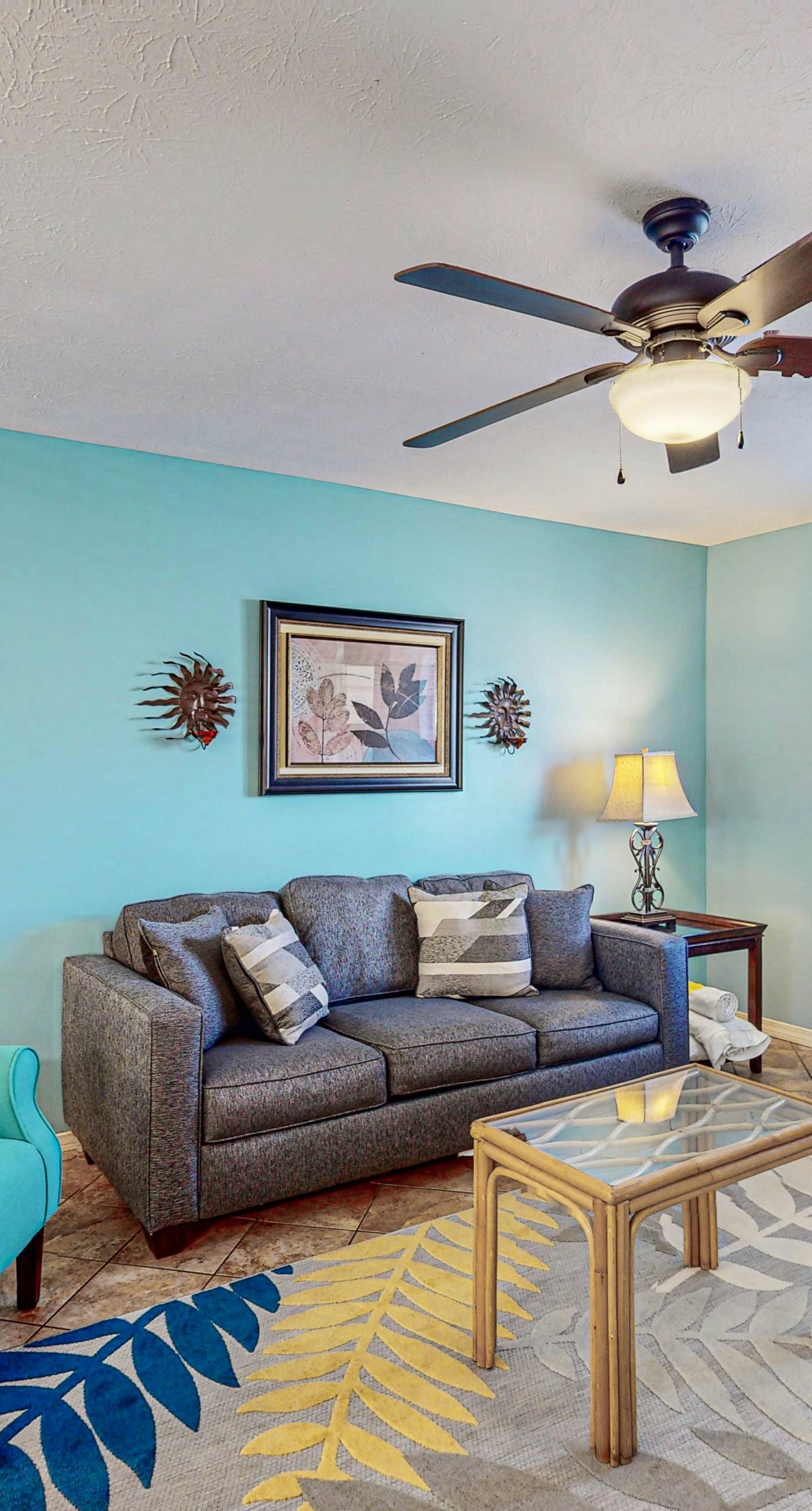 Luxurious Townhouse Close to Private Beach, Pools, Mini-Golf - Snowbirds Welcome