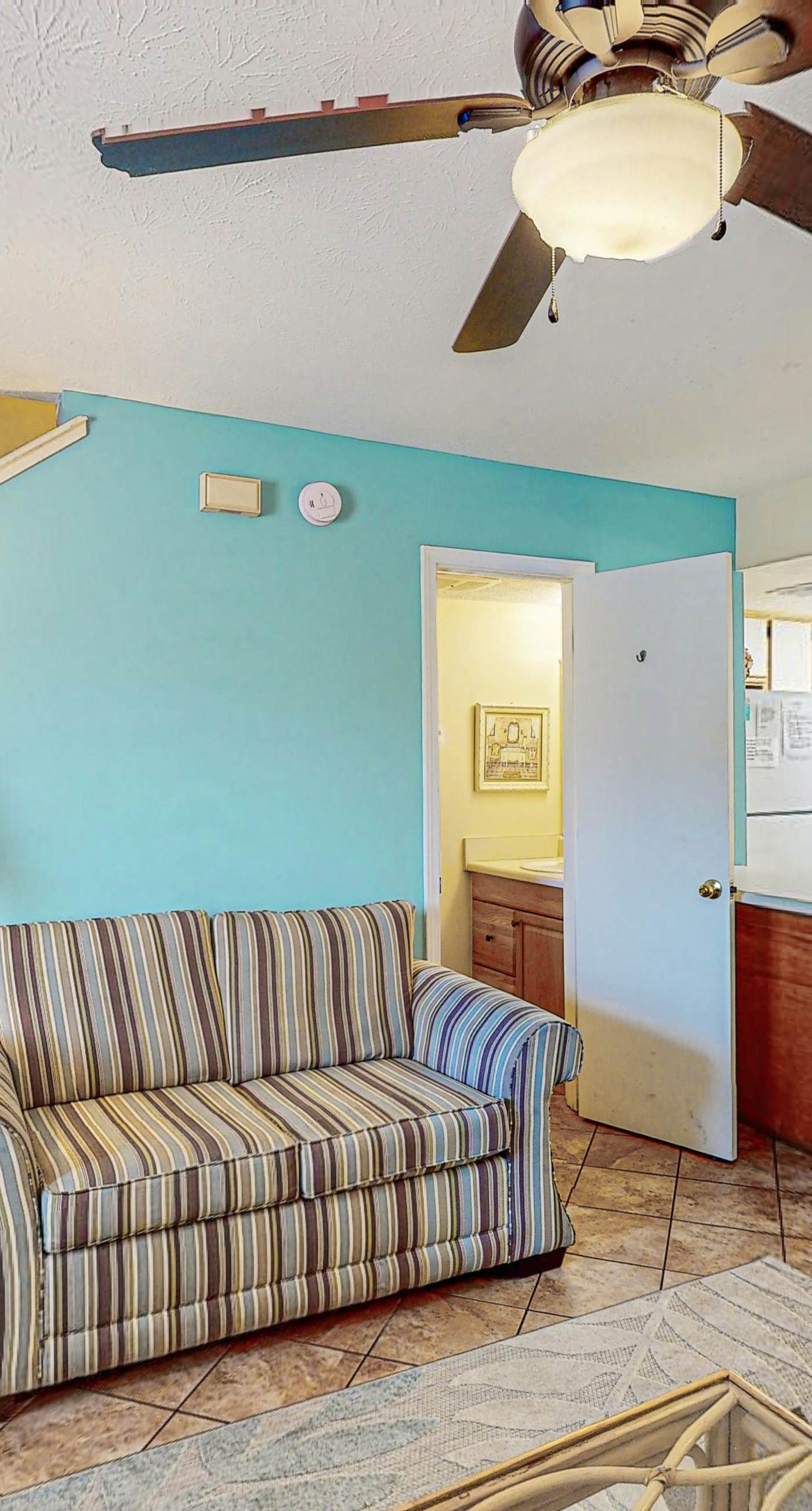 Luxurious Townhouse Close to Private Beach, Pools, Mini-Golf - Snowbirds Welcome