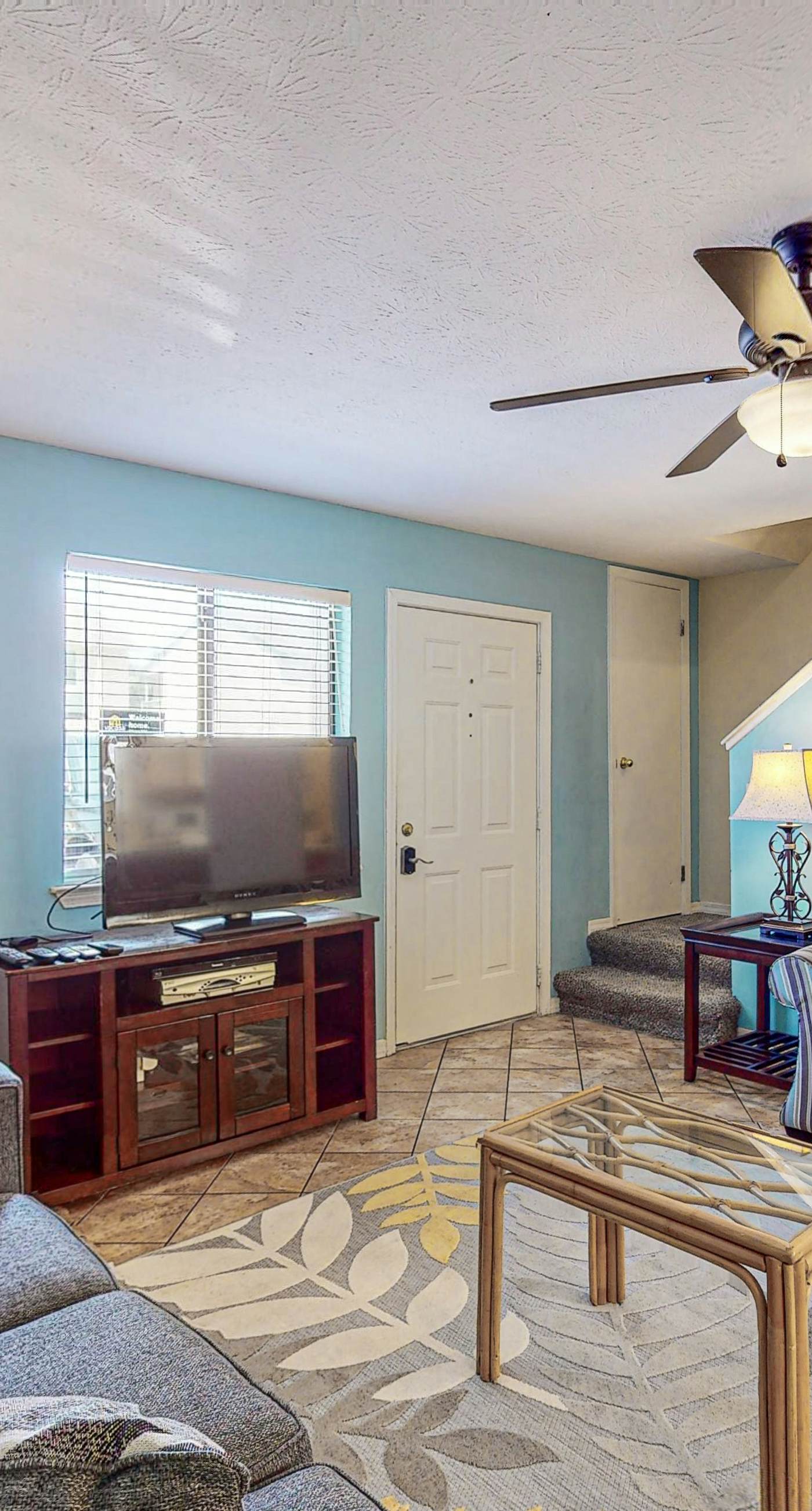 Luxurious Townhouse Close to Private Beach, Pools, Mini-Golf - Snowbirds Welcome