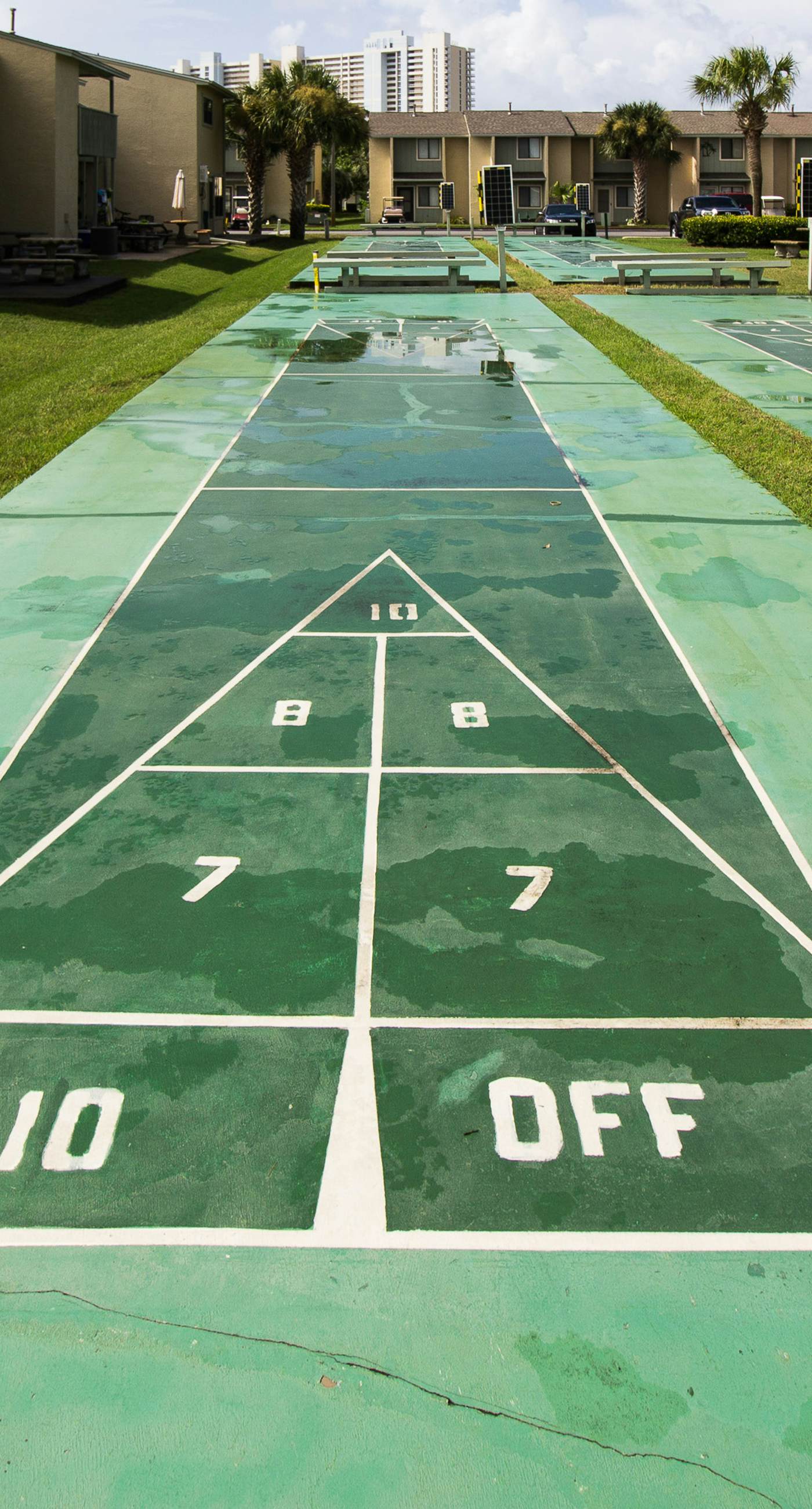 Luxurious Townhouse Close to Private Beach, Pools, Mini-Golf - Snowbirds Welcome