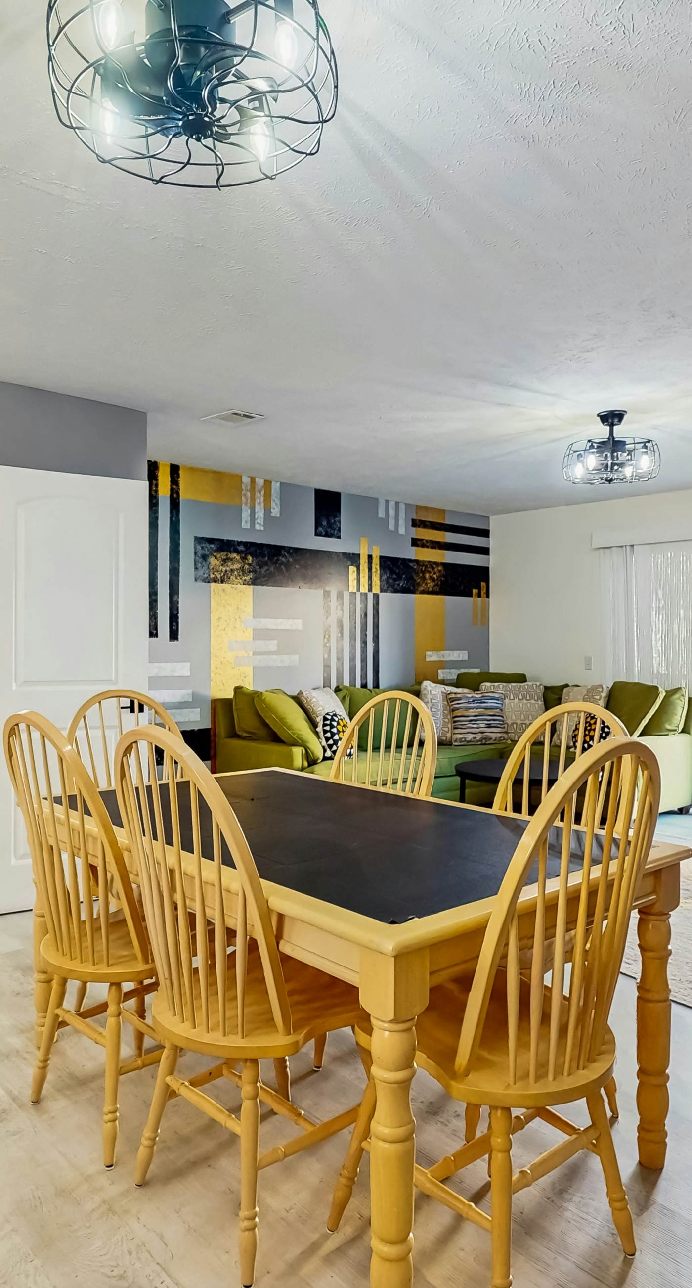 Cozy coastal condo with shared pool, private washer/dryer, and beach access