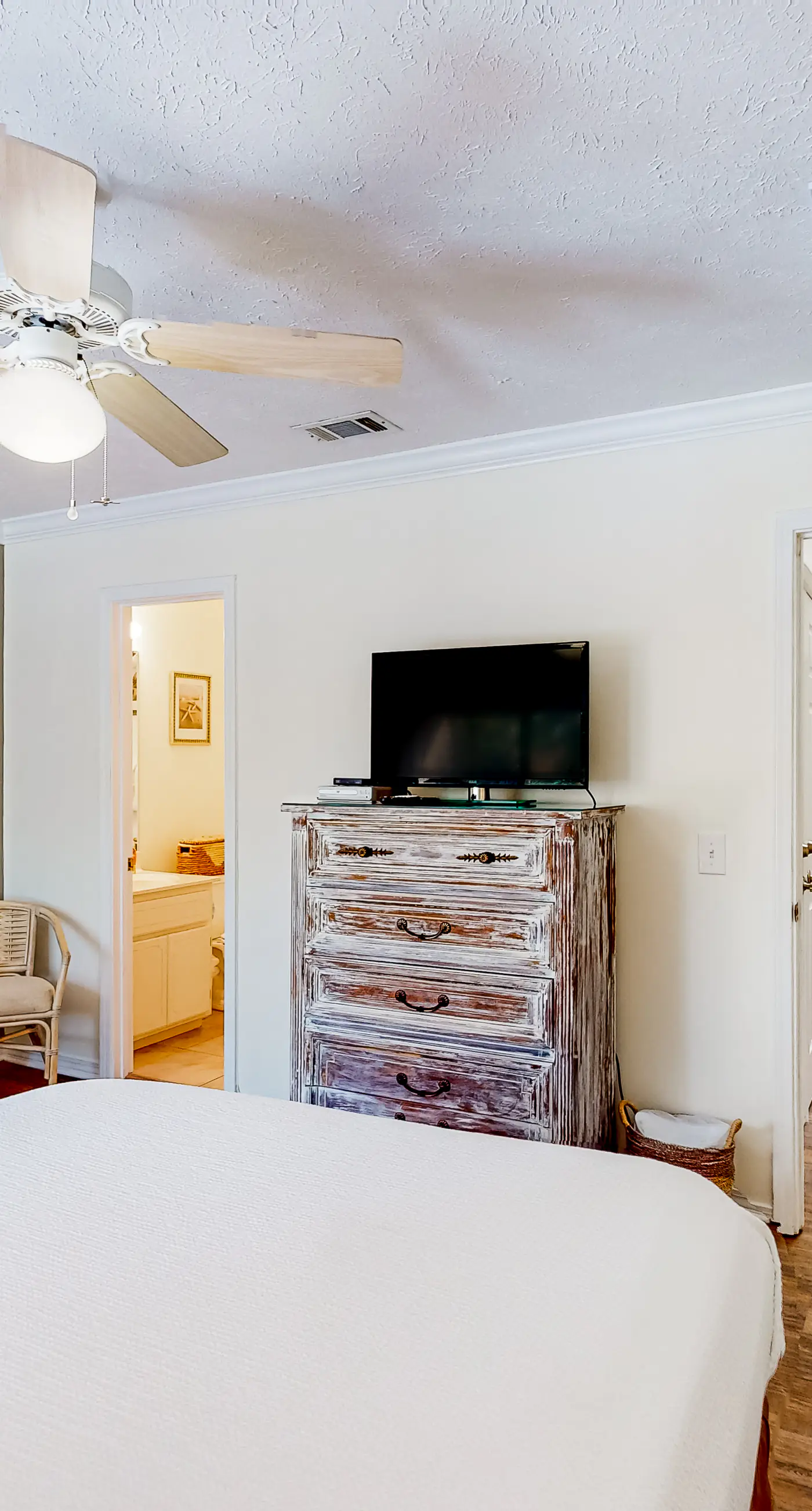 Gated resort townhome with pools, sports courts, & easy beach access