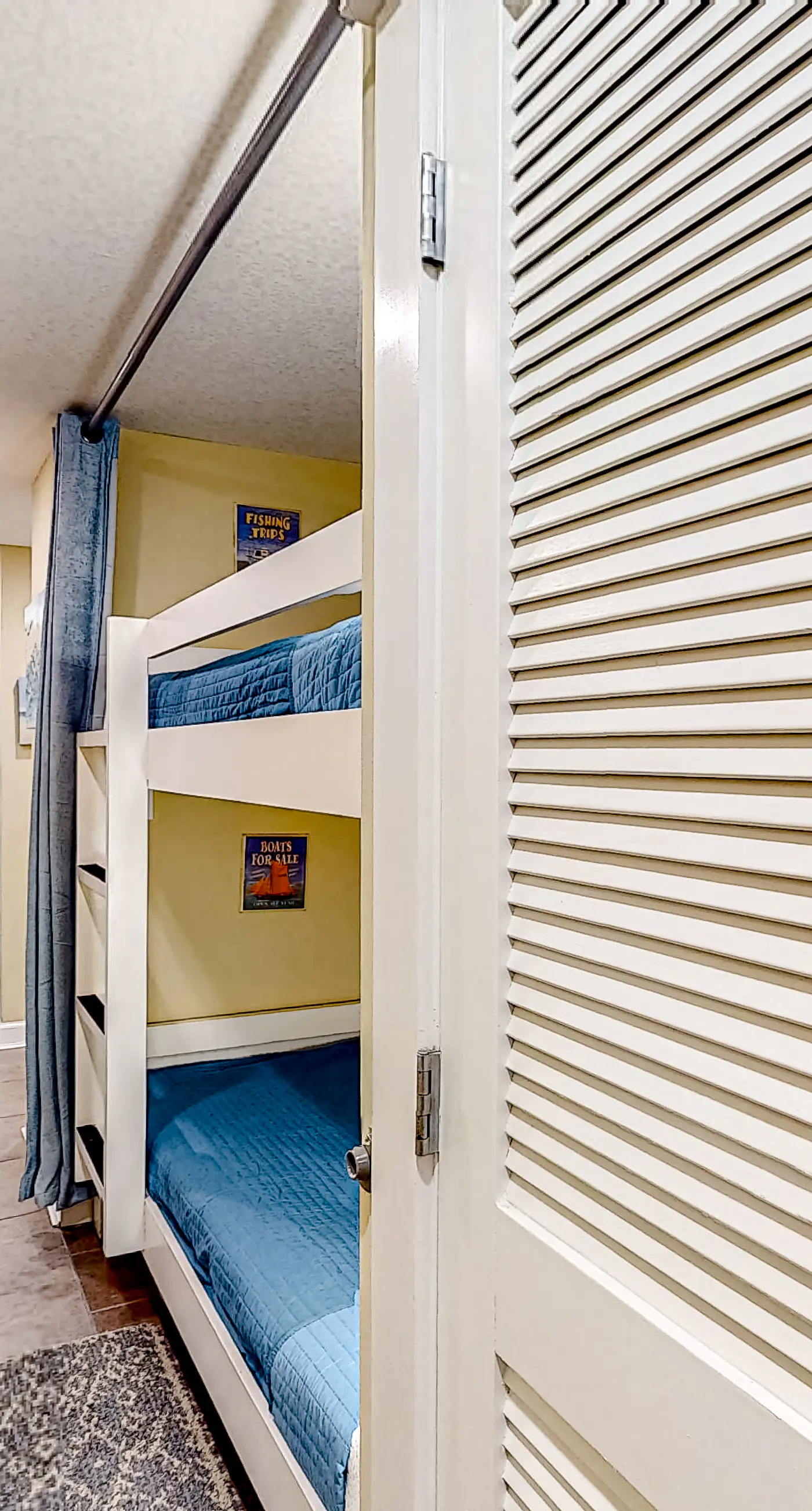 Wonderful gulf-view condo with a pool, hot tub & ocean-view balcony