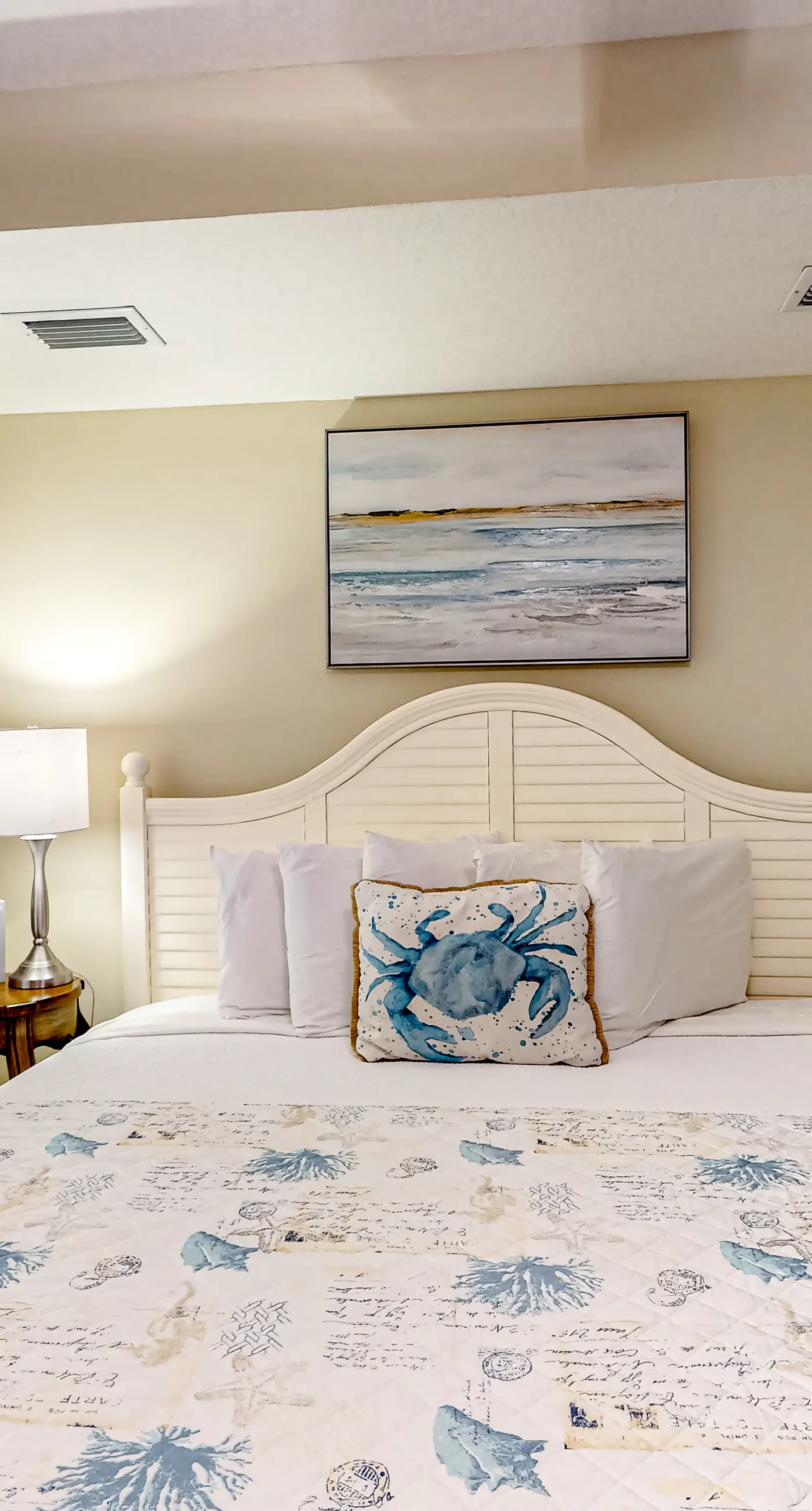 Wonderful gulf-view condo with a pool, hot tub & ocean-view balcony