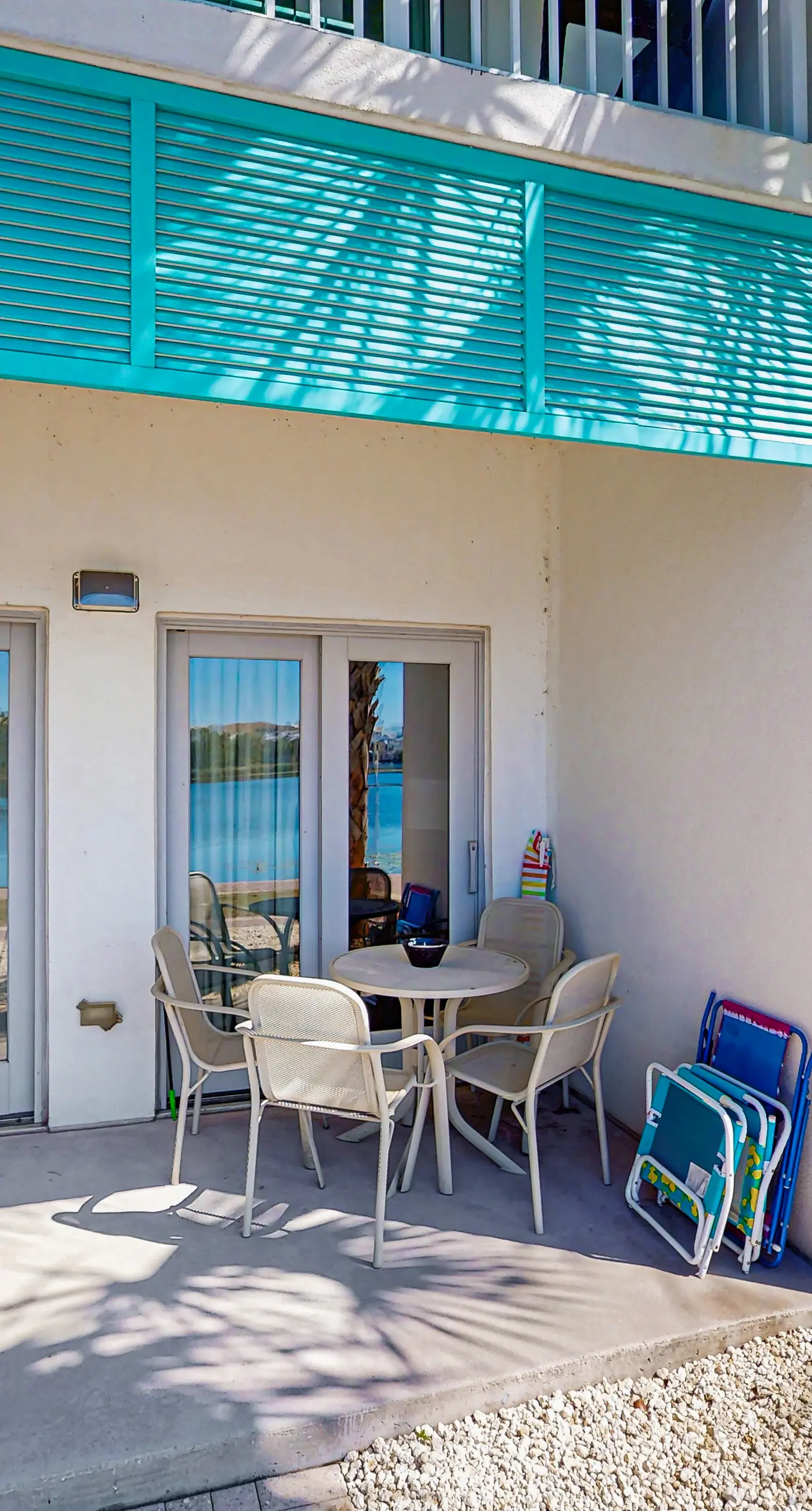 Gorgeous coastal home with plenty of space shared pool and easy beach access